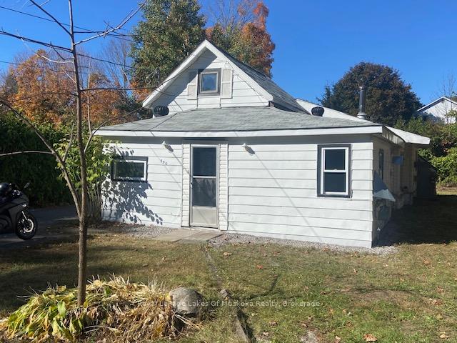 Photo 1 of 590 Pinedale Road, Gravenhurst, Muskoka (S) — HOMEH