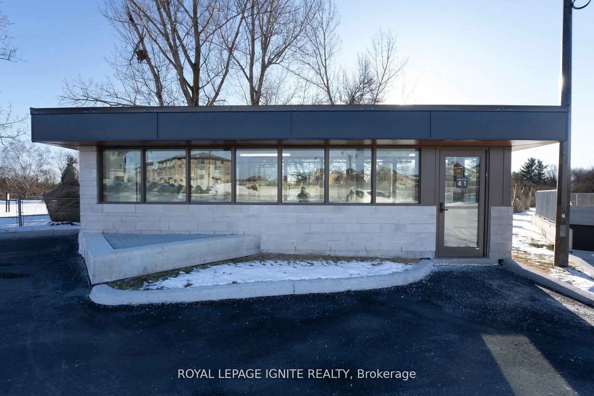 Photo 5 of Unit 415, 385 Arctic Red Drive, Oshawa, Windfields — HOMEH