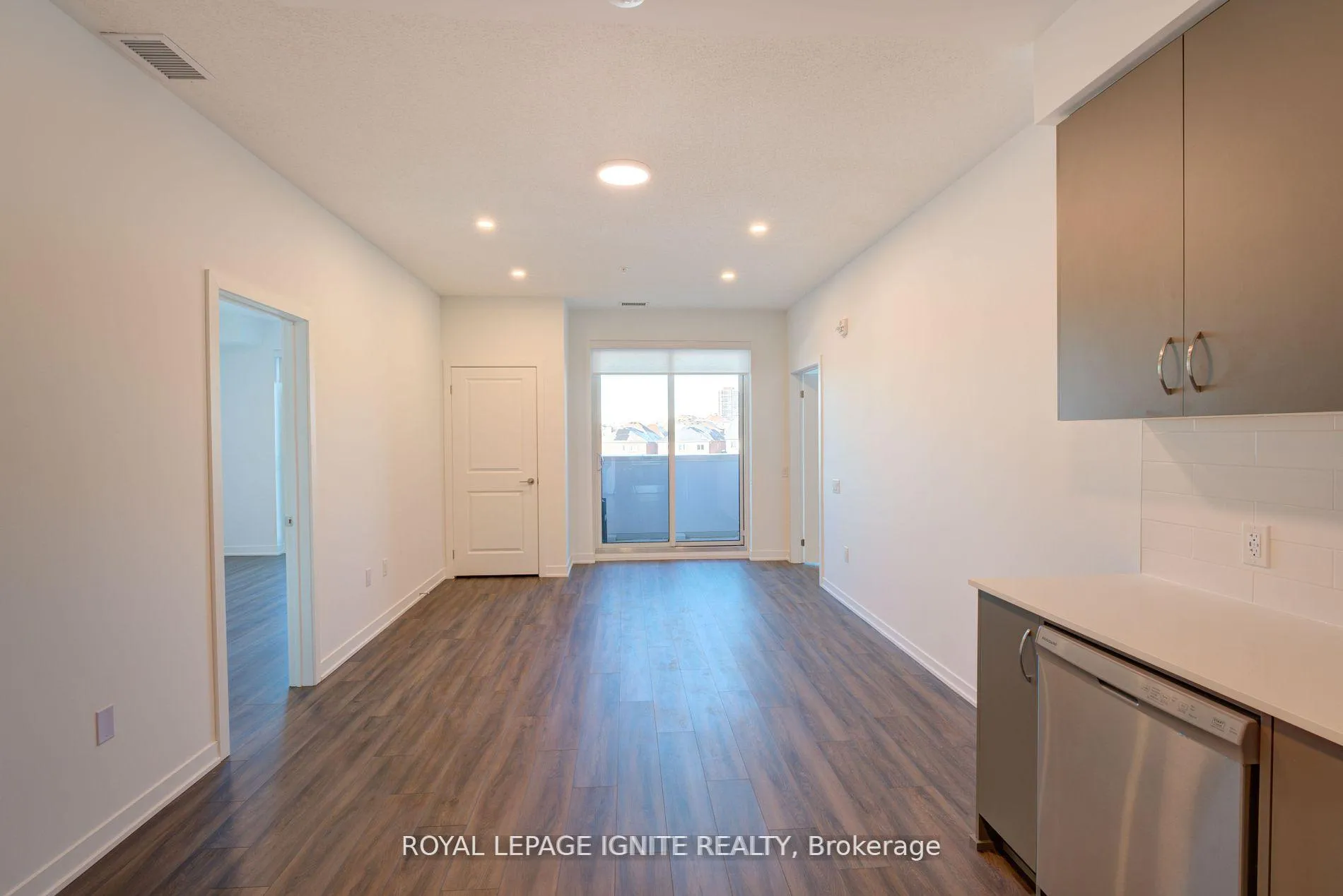 Photo 18 of Unit 415, 385 Arctic Red Drive, Oshawa, Windfields — HOMEH