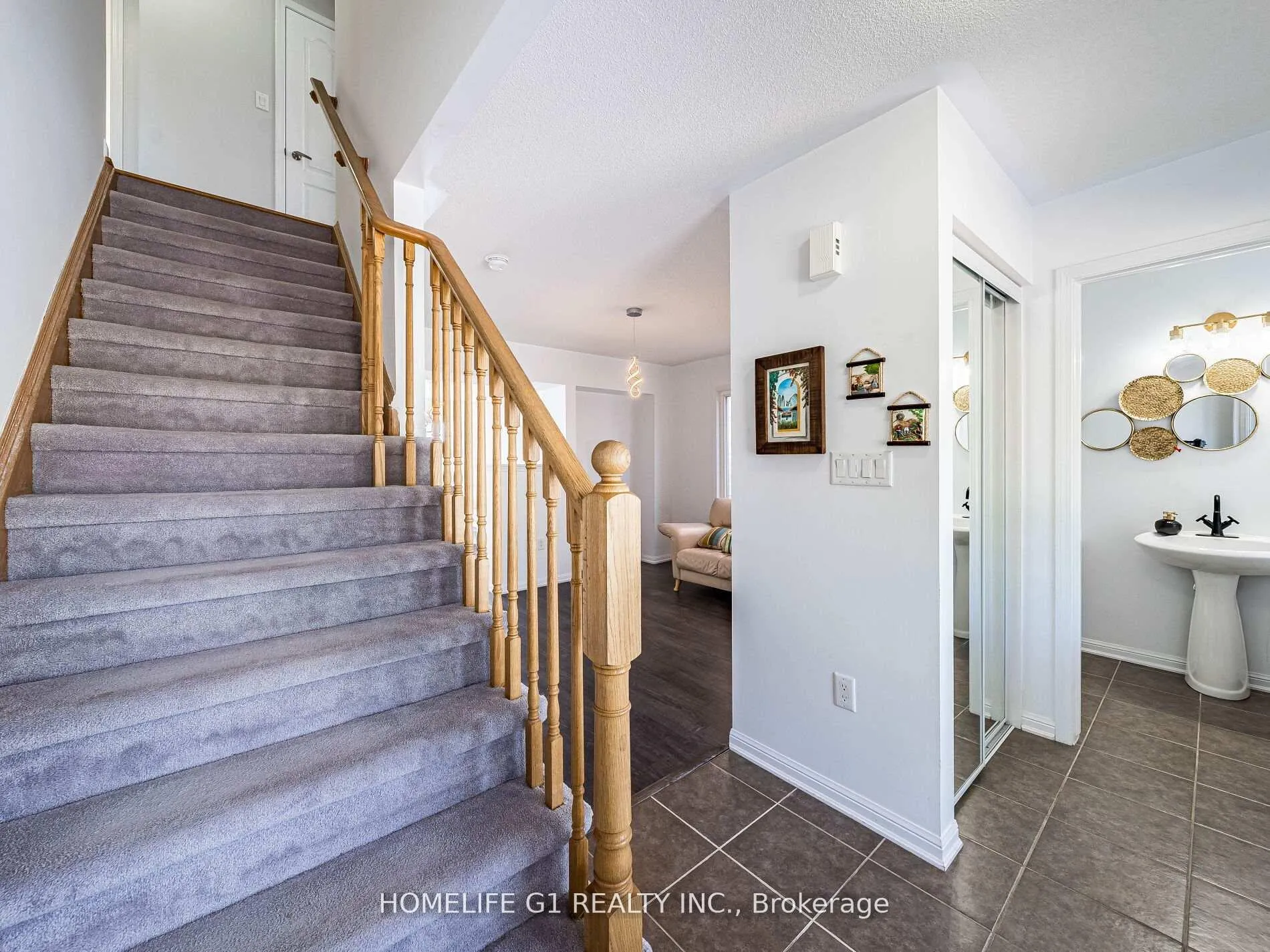 Photo 3 of 23 Davidson Drive, New Tecumseth, Alliston — HOMEH