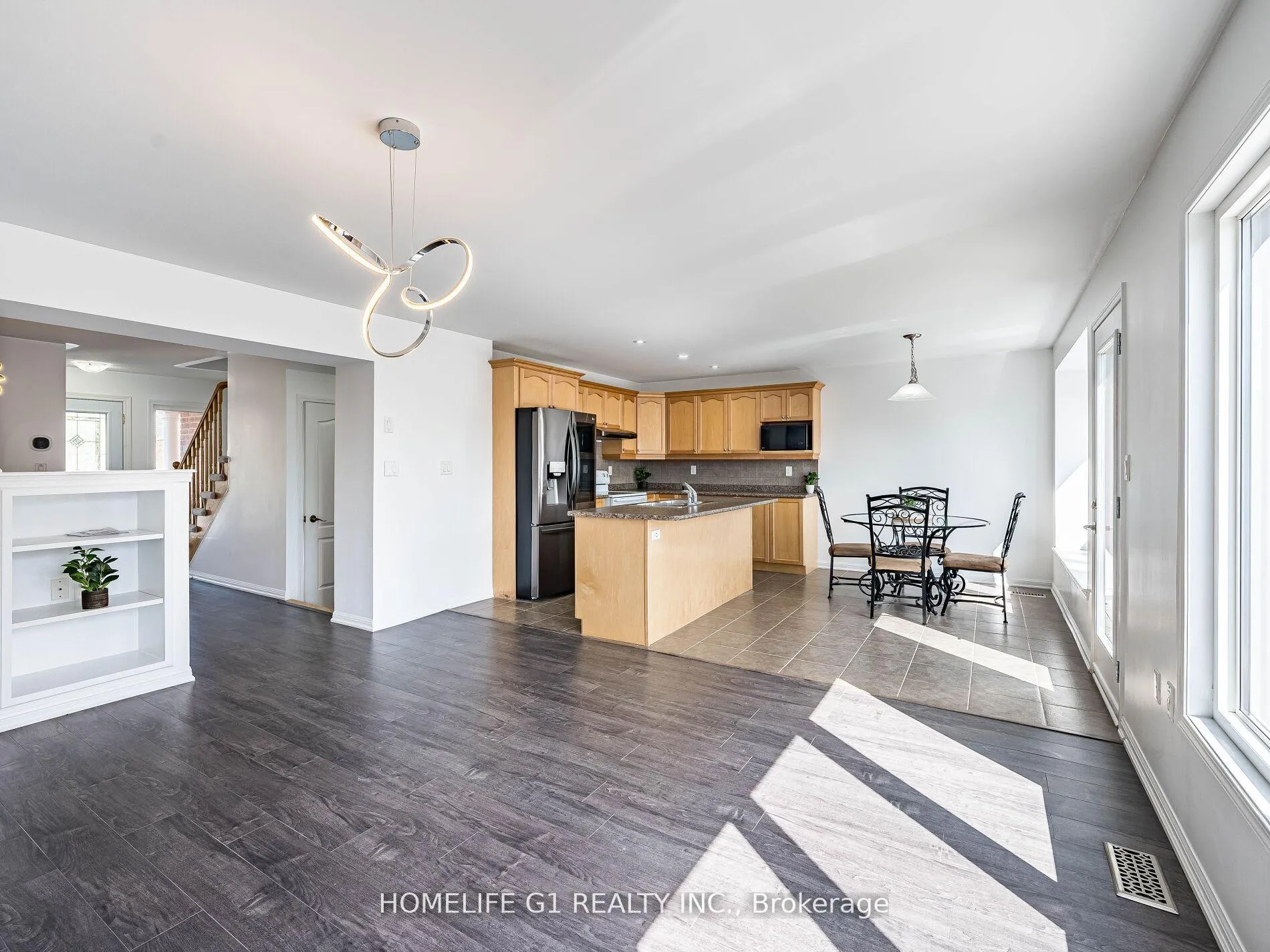 Photo 7 of 23 Davidson Drive, New Tecumseth, Alliston — HOMEH