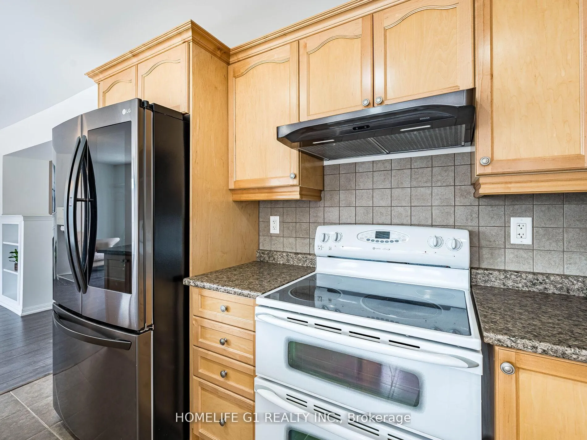 Photo 13 of 23 Davidson Drive, New Tecumseth, Alliston — HOMEH