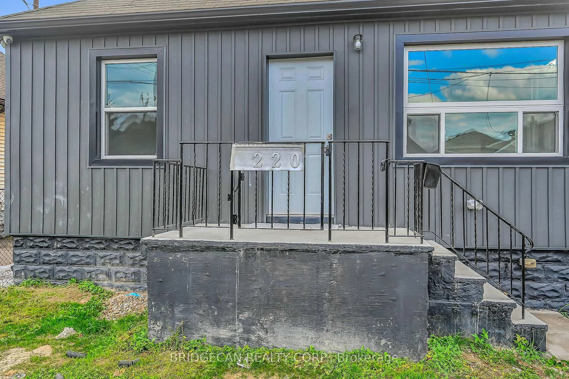Photo 4 of 220 Grenfell Street, Hamilton, Crown Point — HOMEH