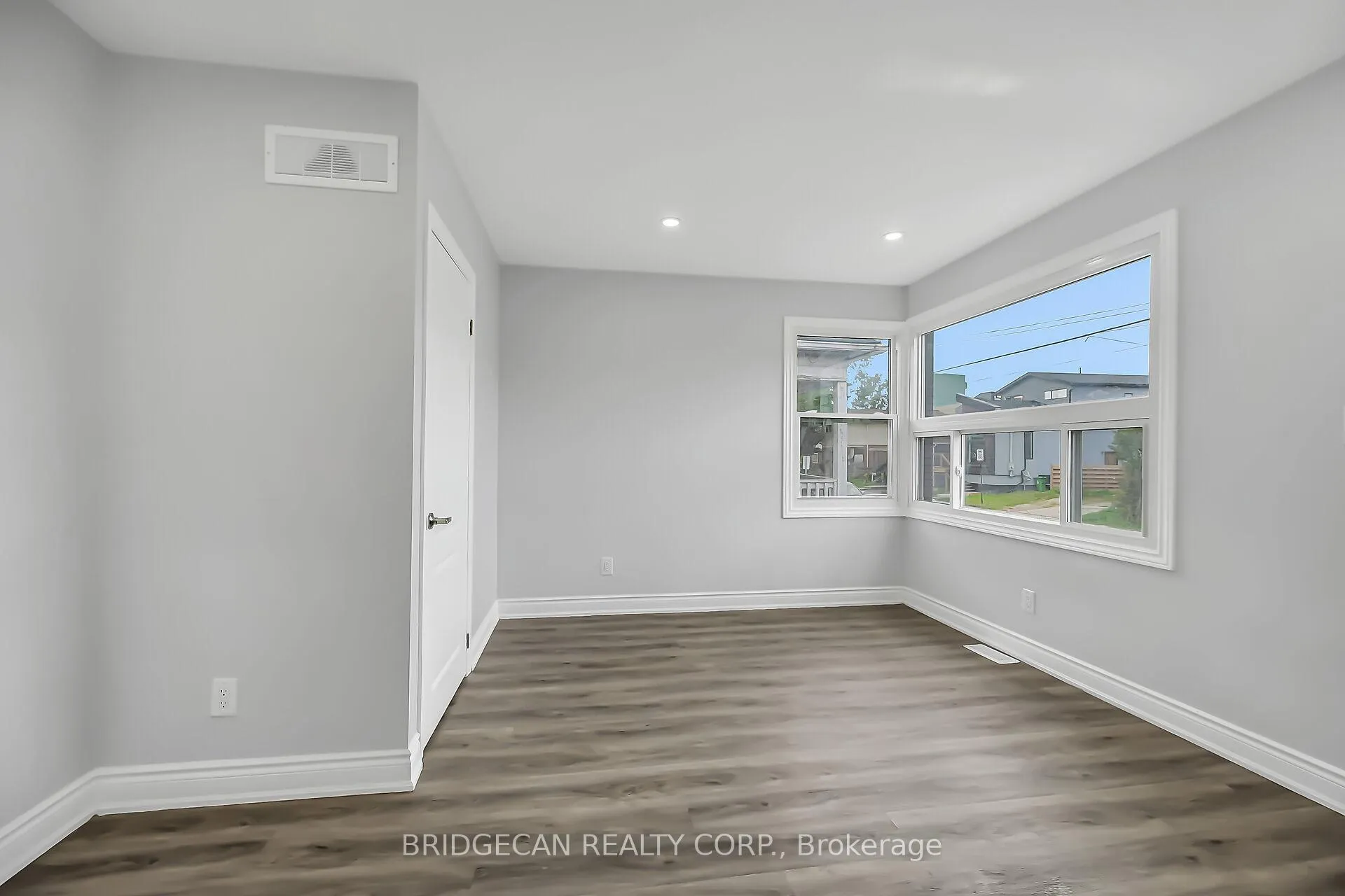 Photo 6 of 220 Grenfell Street, Hamilton, Crown Point — HOMEH