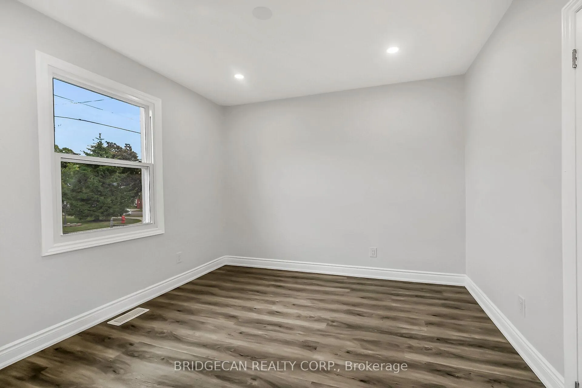 Photo 10 of 220 Grenfell Street, Hamilton, Crown Point — HOMEH