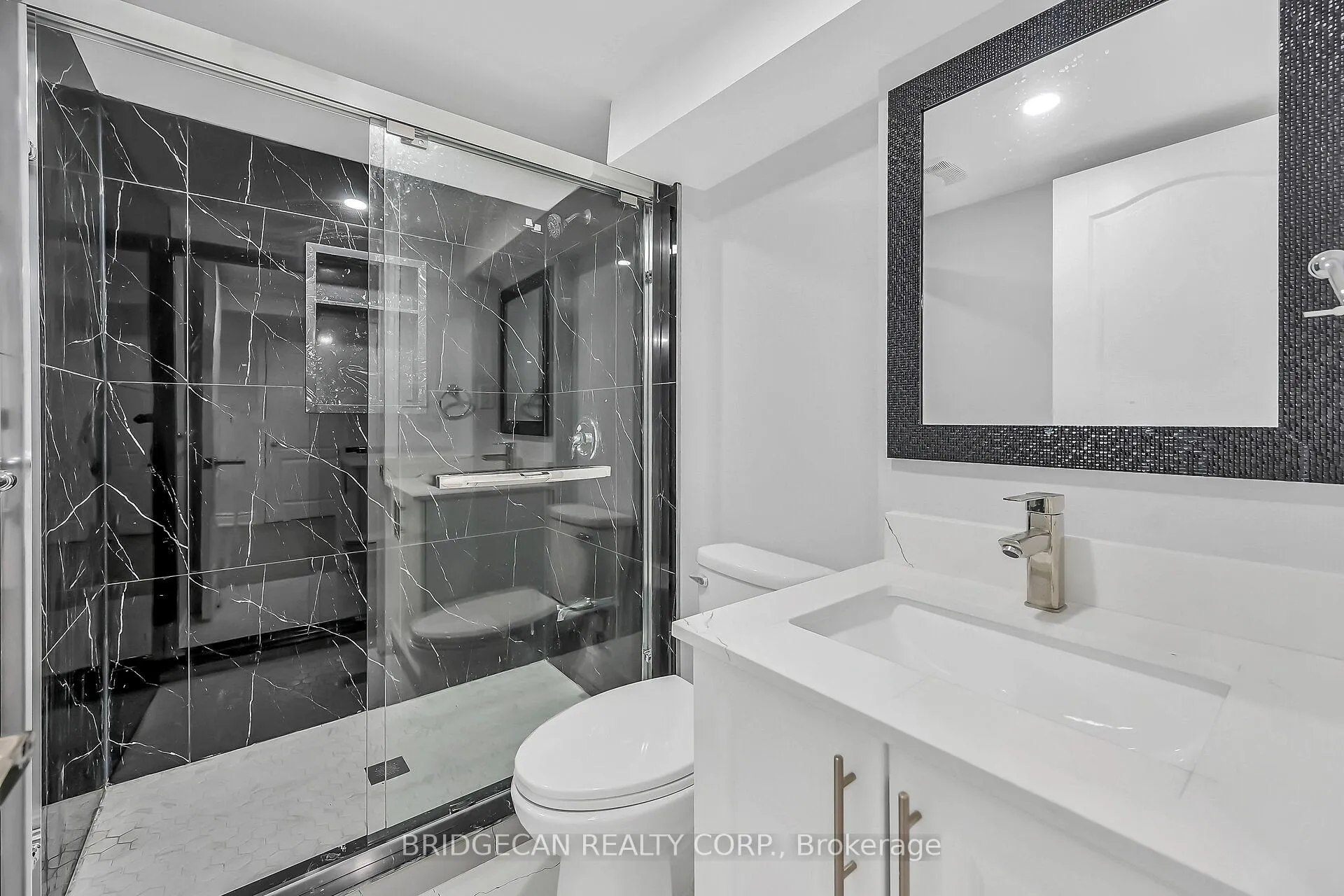 Photo 35 of 220 Grenfell Street, Hamilton, Crown Point — HOMEH