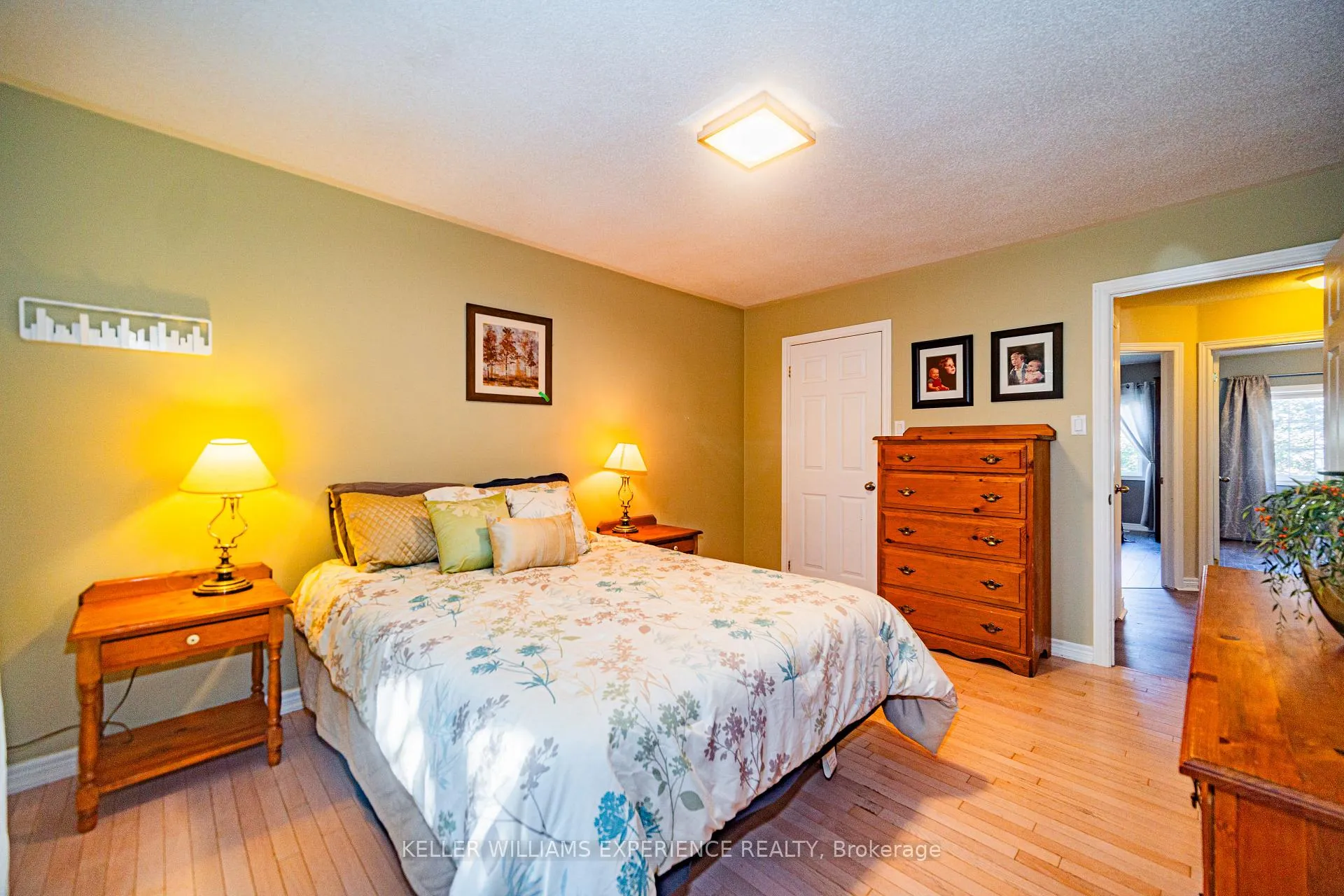 Photo 23 of 8 Kell Place, Barrie, Innis-Shore — HOMEH