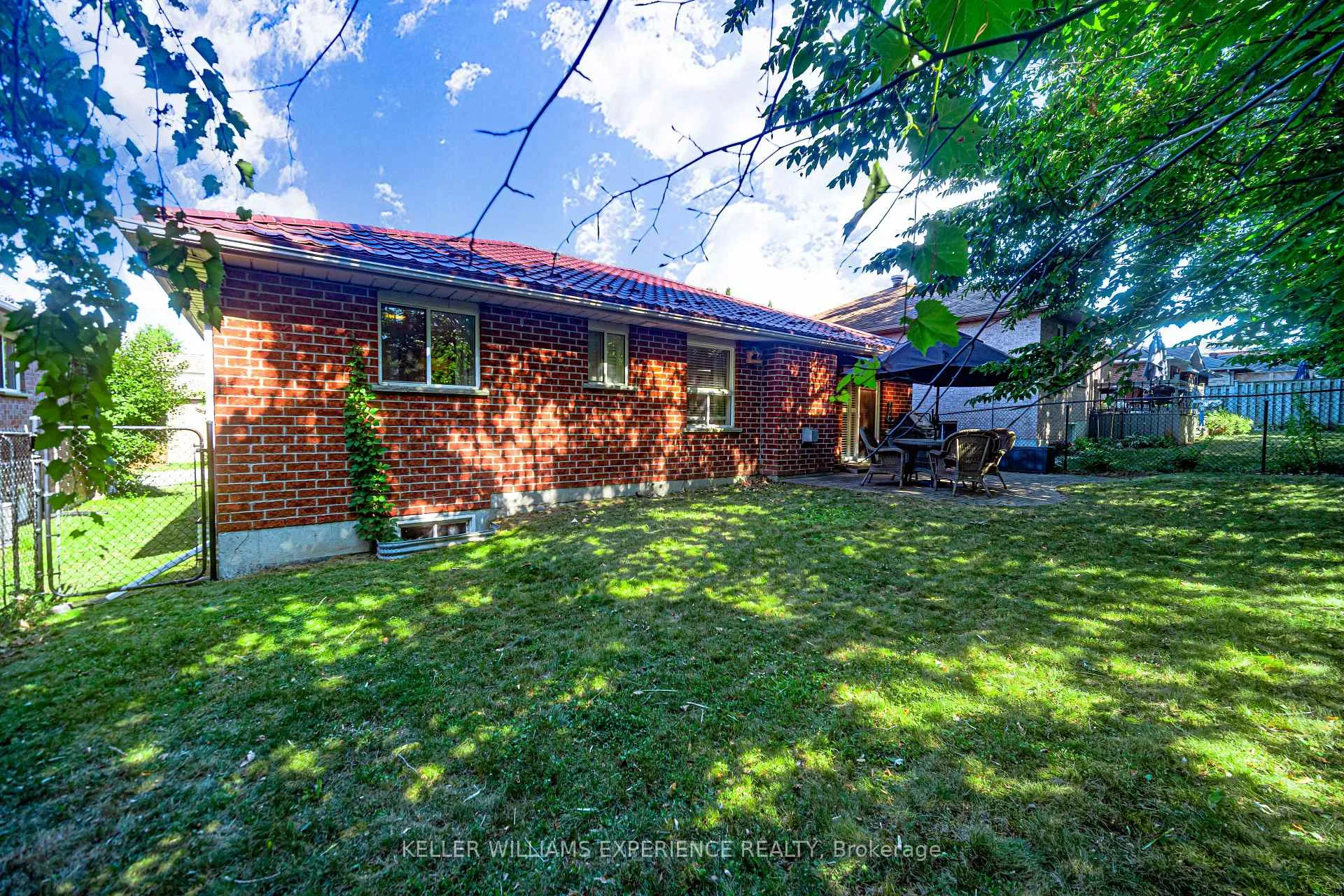 Photo 26 of 8 Kell Place, Barrie, Innis-Shore — HOMEH