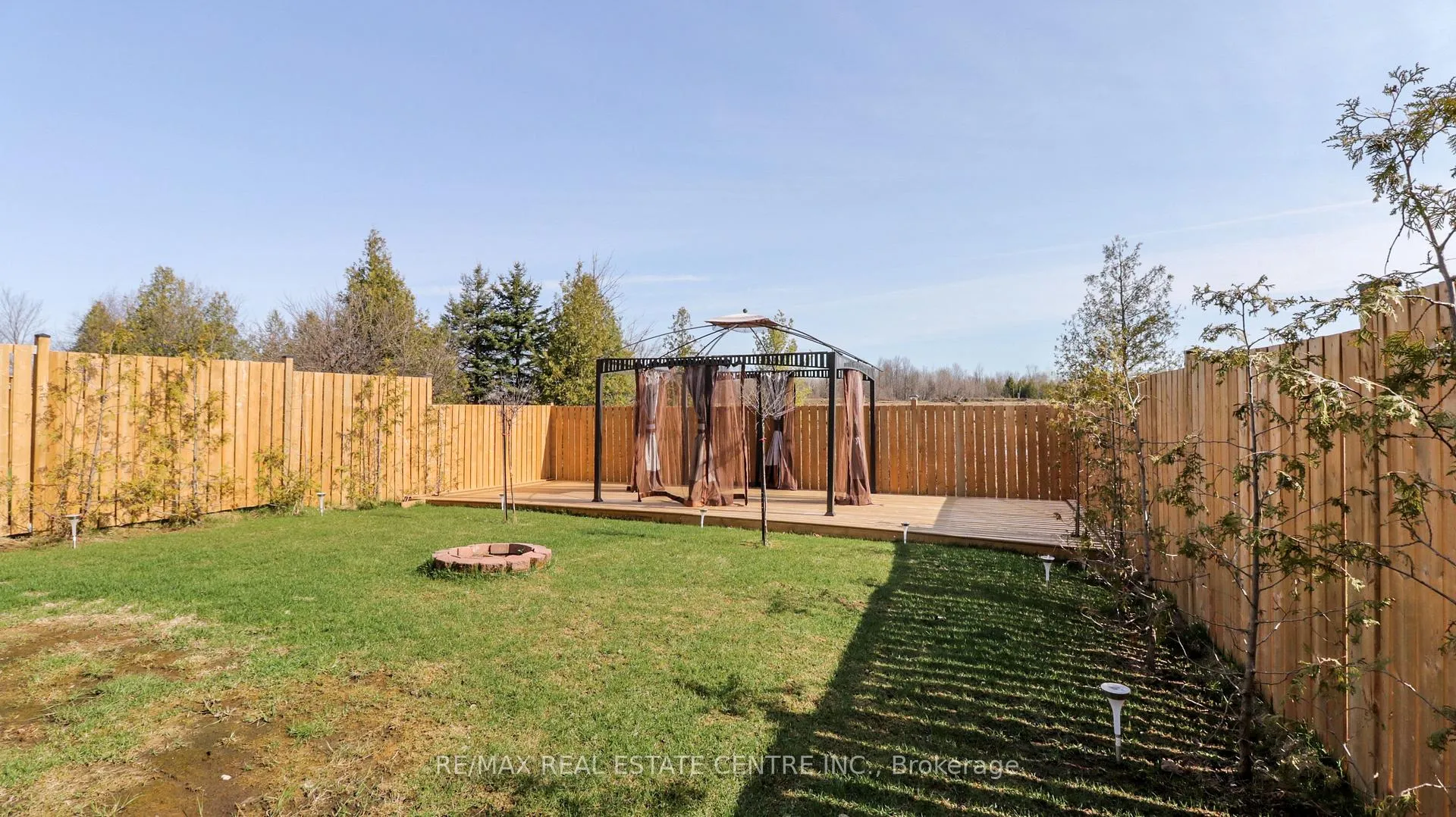 Photo 3 of 67 Todd Crescent, Southgate — HOMEH