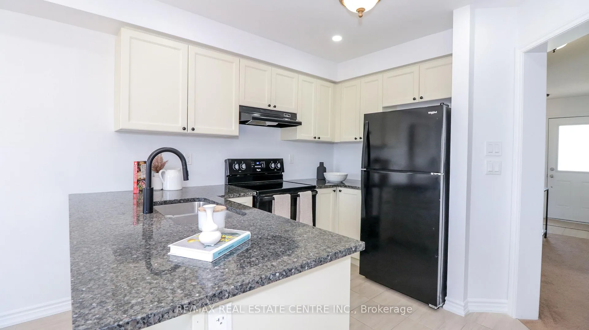 Photo 14 of 67 Todd Crescent, Southgate — HOMEH