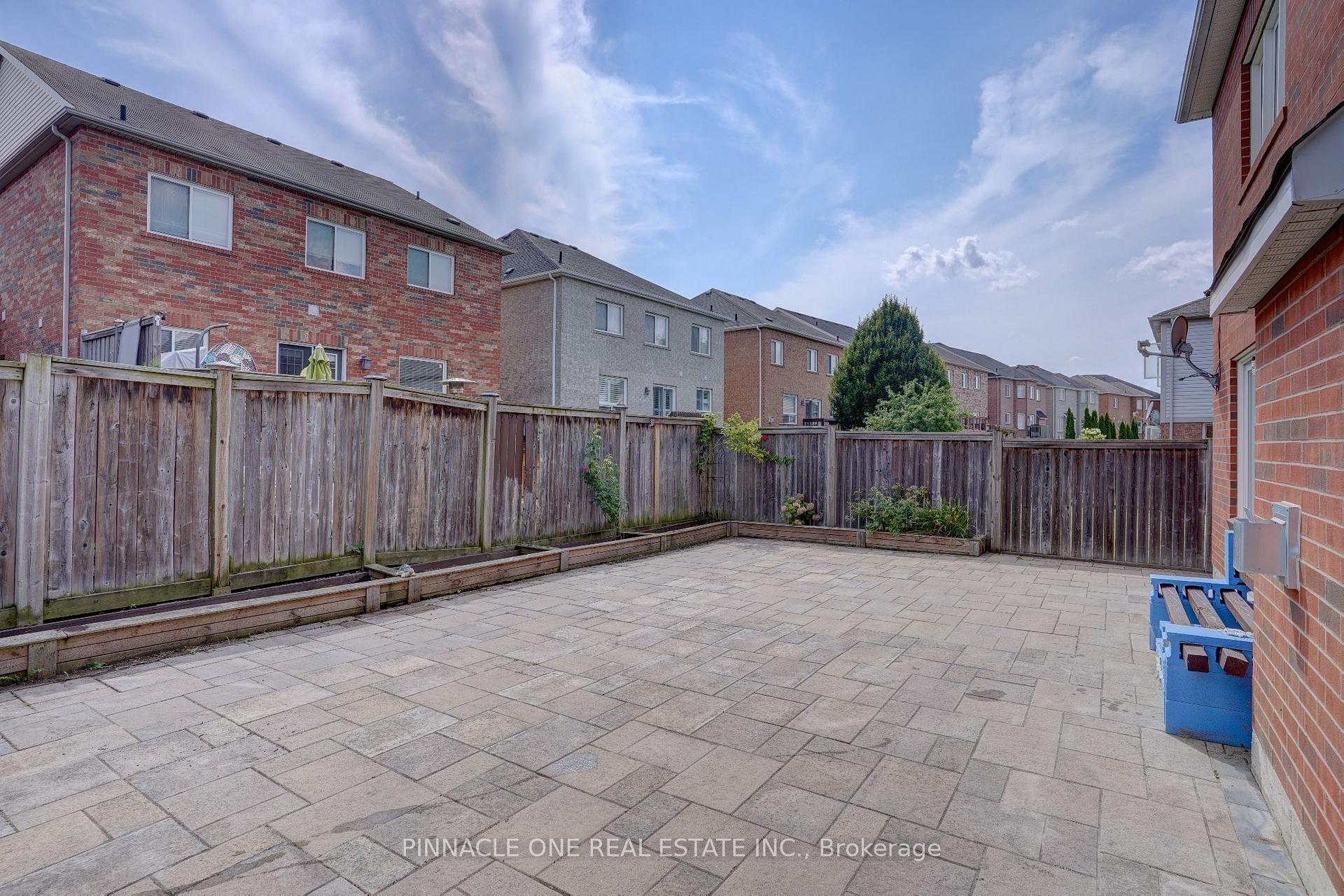 Photo 26 of 15 Thackery Drive, Ajax, Northeast Ajax — HOMEH