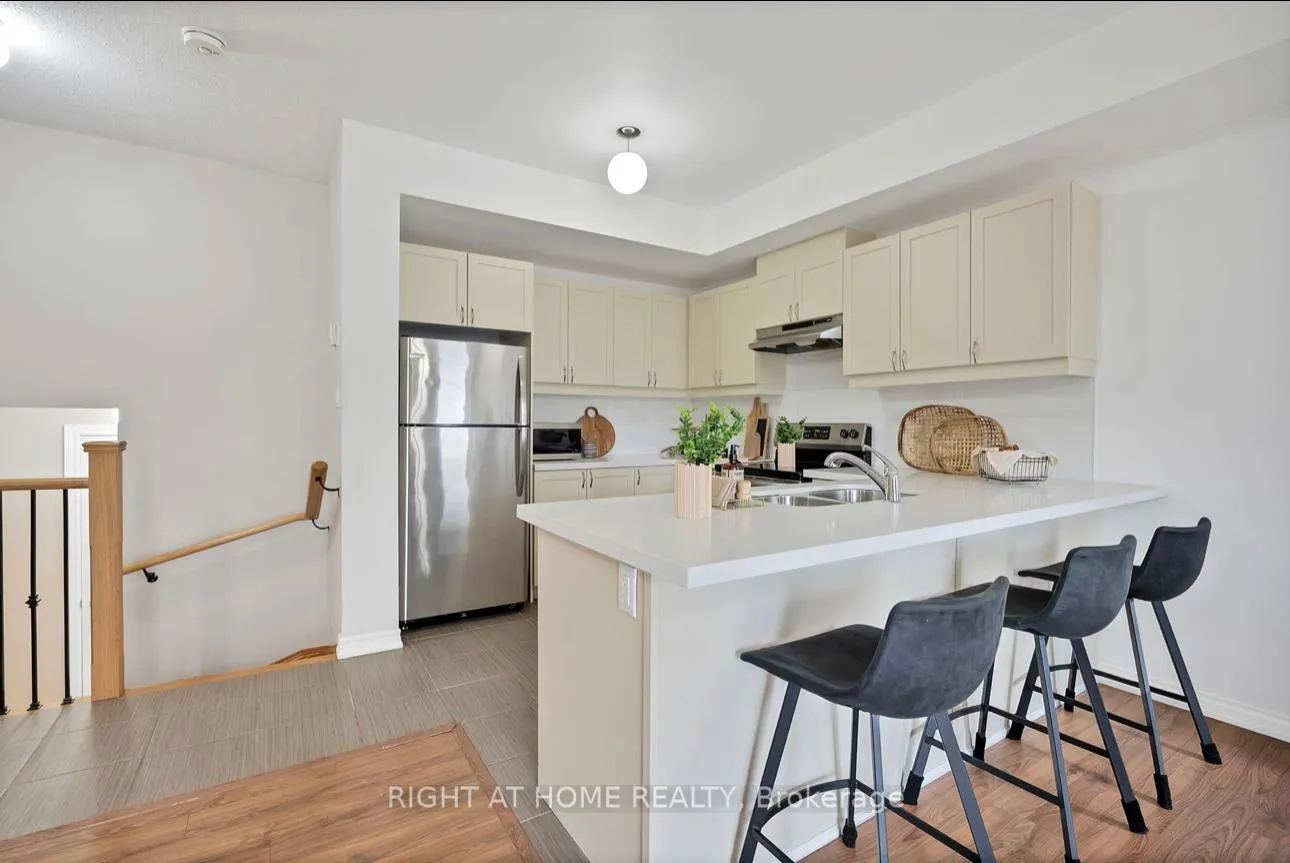 Photo 5 of Unit 243, 1811 Rex Heath Drive, Pickering, Duffin Heights — HOMEH