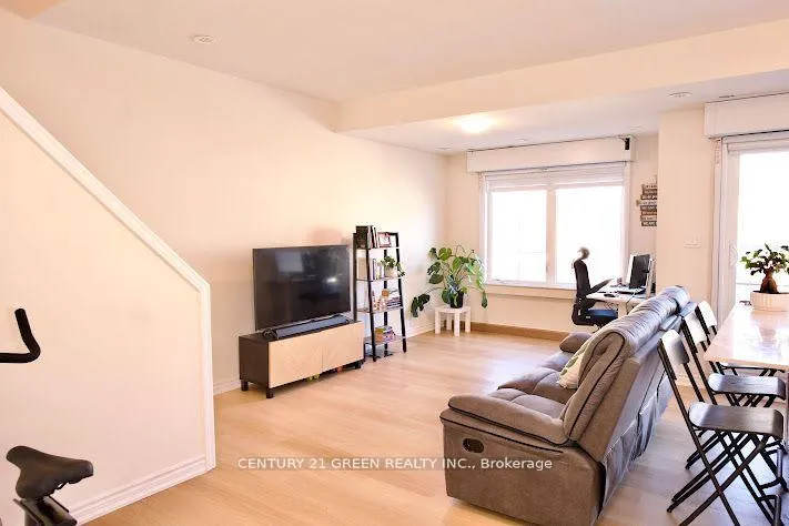 Photo 6 of Unit 8, 480 Beresford Path, Oshawa, Central — HOMEH