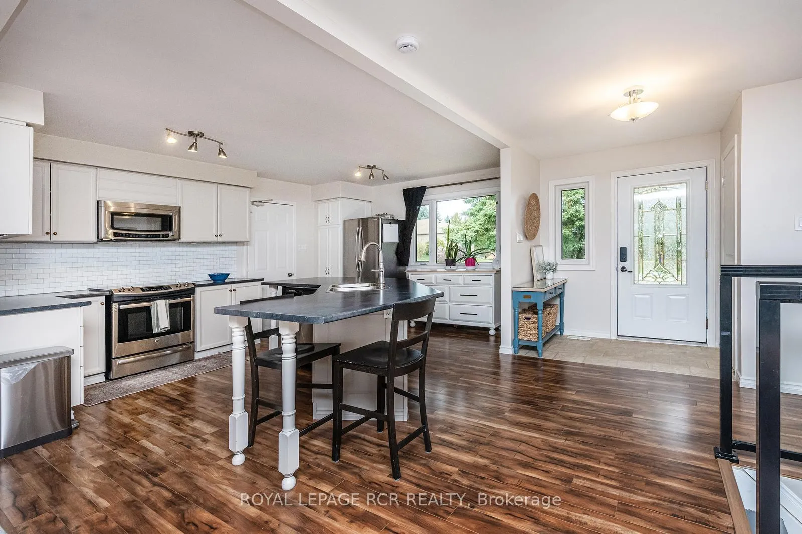 Photo 12 of 15 James Street, Amaranth, Rural Amaranth — HOMEH