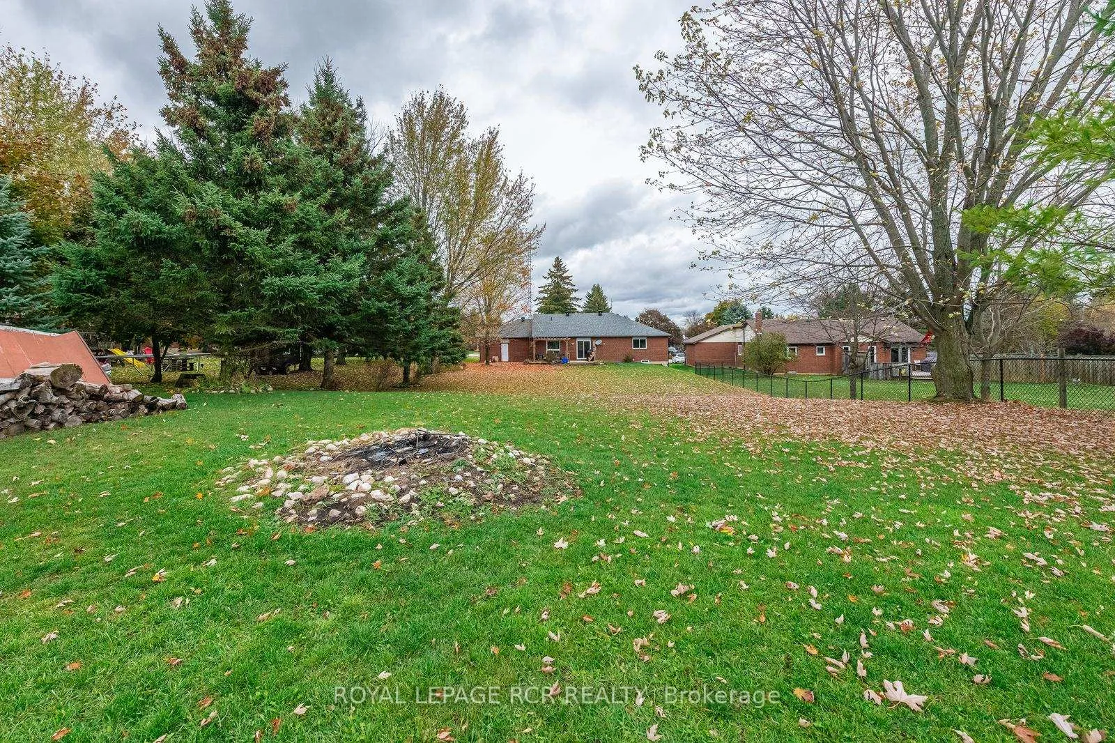 Photo 40 of 15 James Street, Amaranth, Rural Amaranth — HOMEH