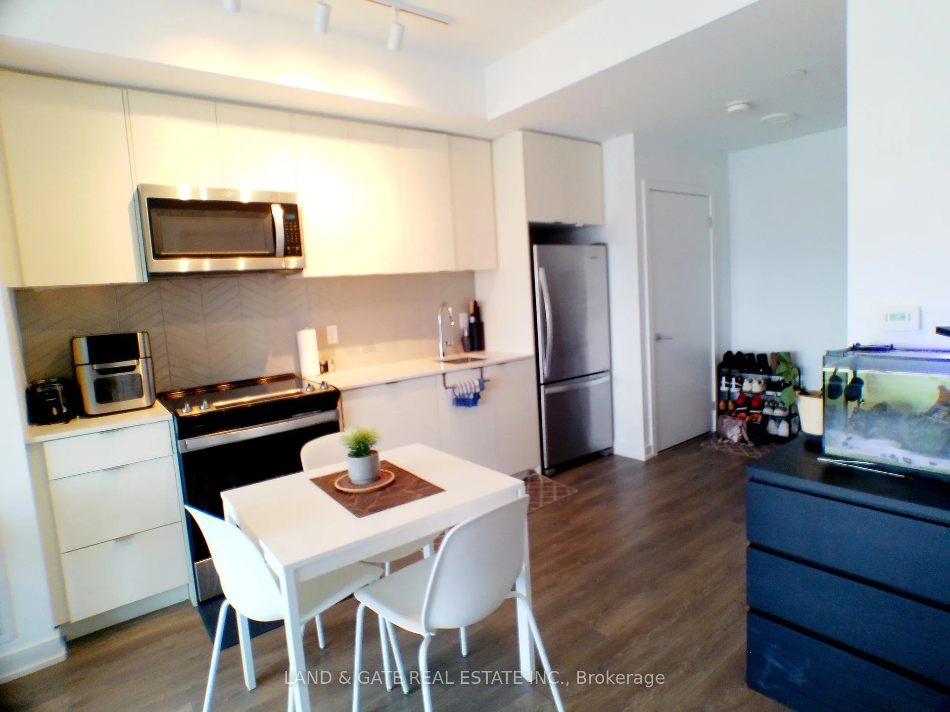 Photo 4 of Unit 705A, 1606 Charles Street, Whitby, Port Whitby — HOMEH