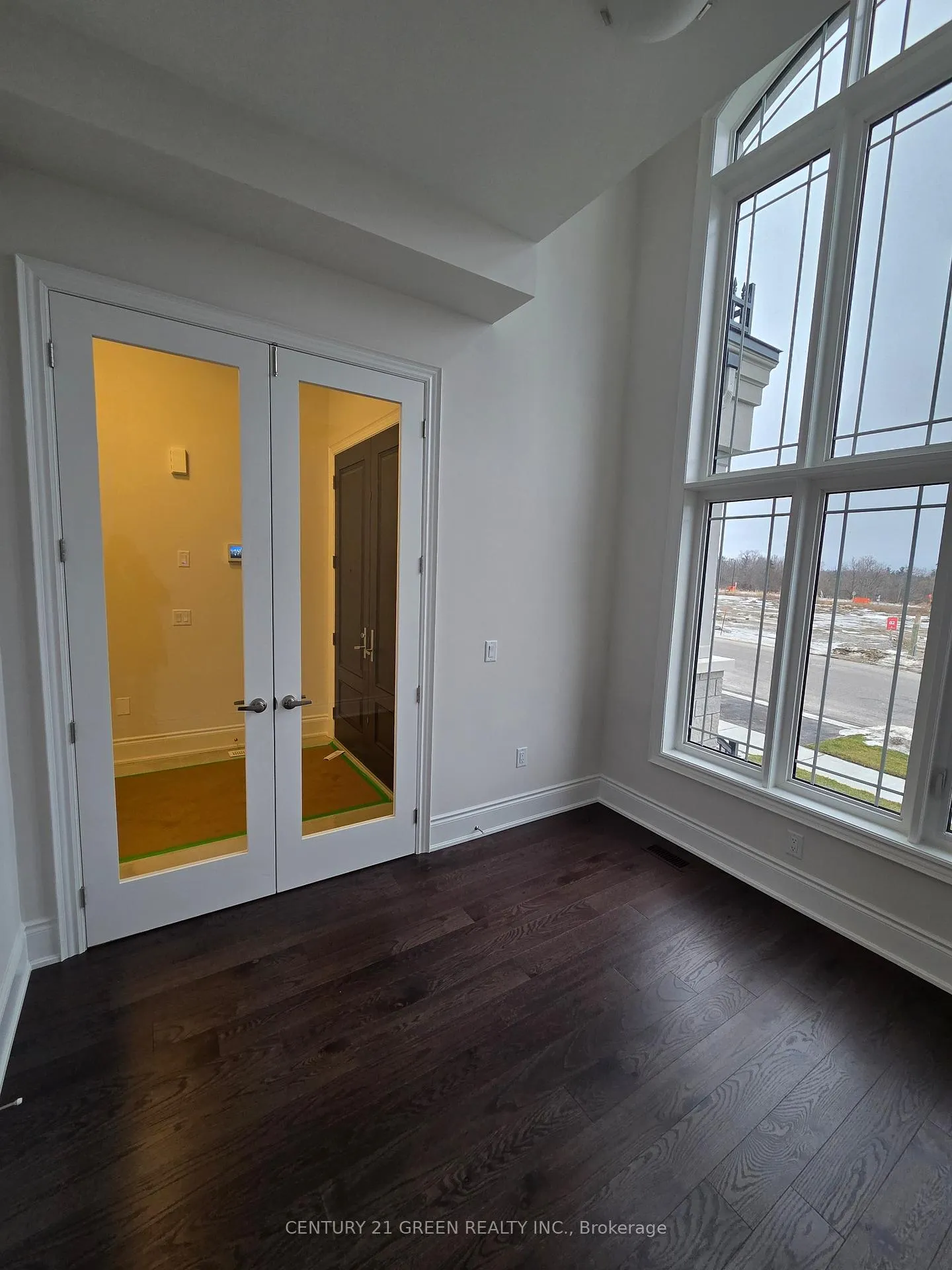 Photo 5 of 255 Ballantyne Boulevard, Vaughan, Vellore Village — HOMEH