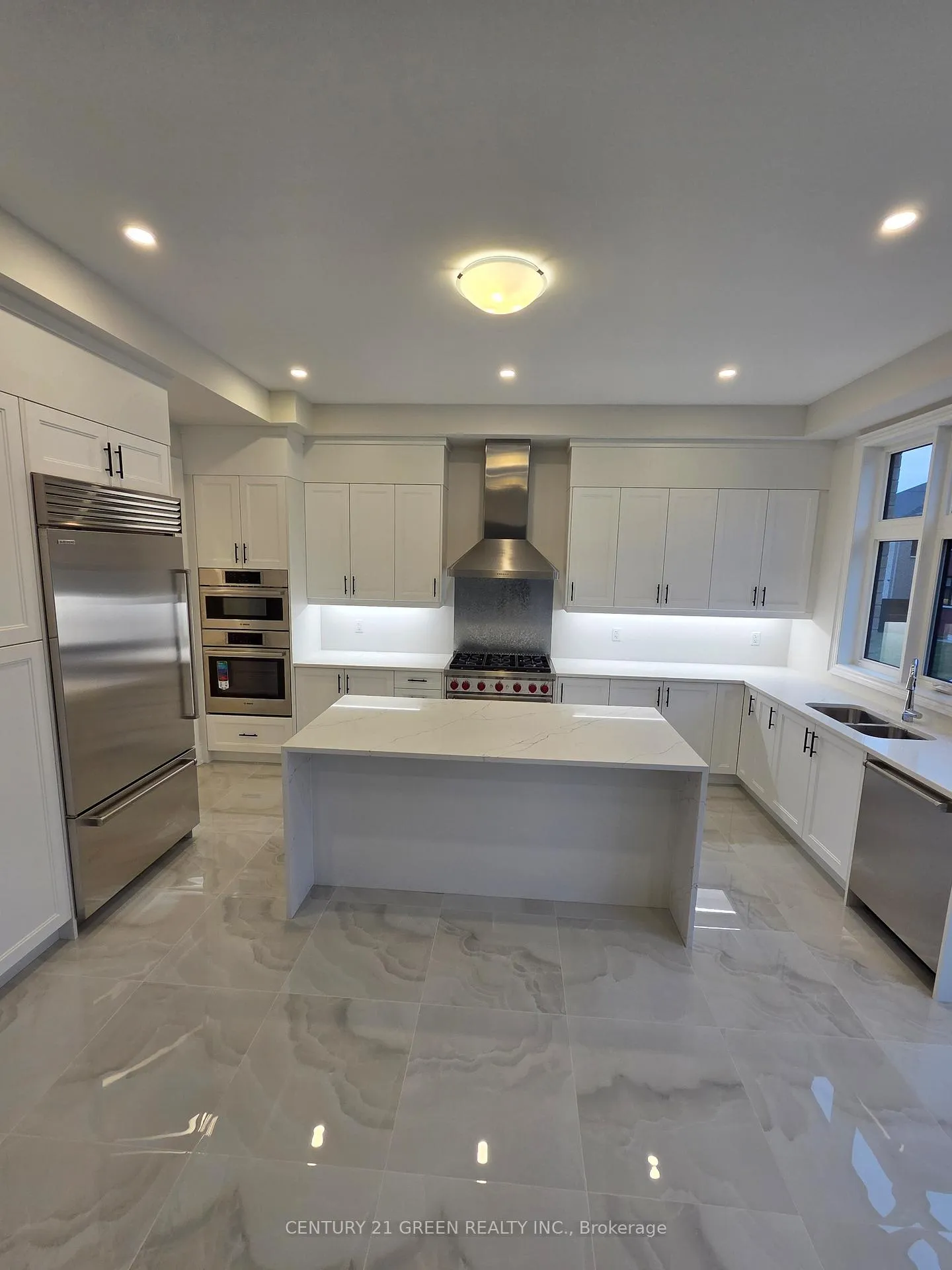 Photo 14 of 255 Ballantyne Boulevard, Vaughan, Vellore Village — HOMEH