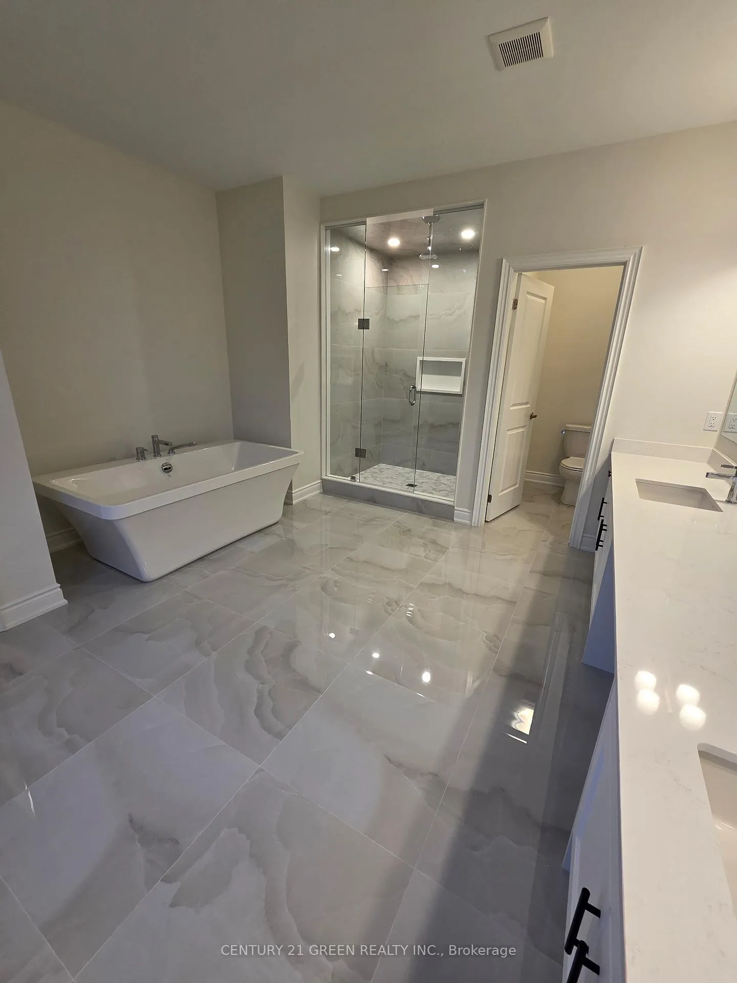 Photo 28 of 255 Ballantyne Boulevard, Vaughan, Vellore Village — HOMEH