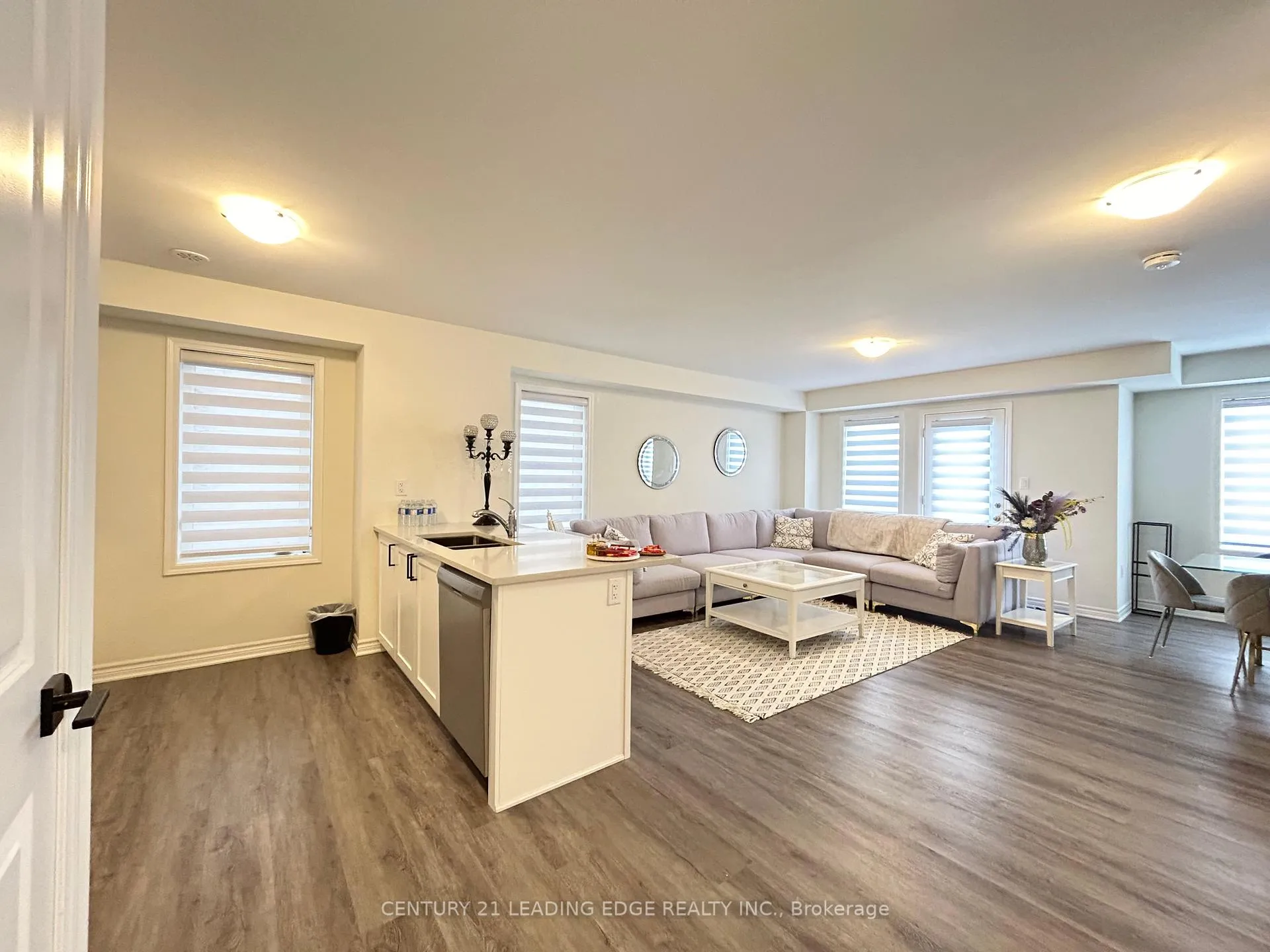 Photo 5 of 3378 Swordbill Street, Pickering, Rural Pickering — HOMEH