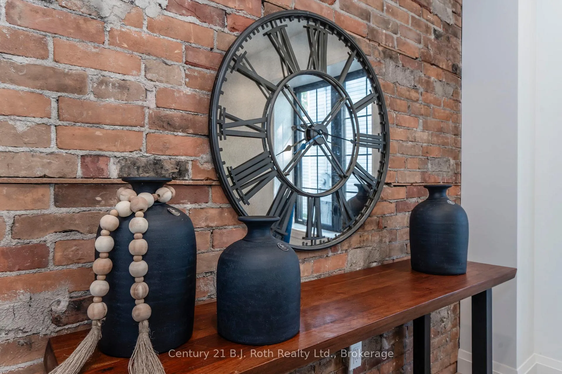Photo 8 of 339 First Street, Midland — HOMEH