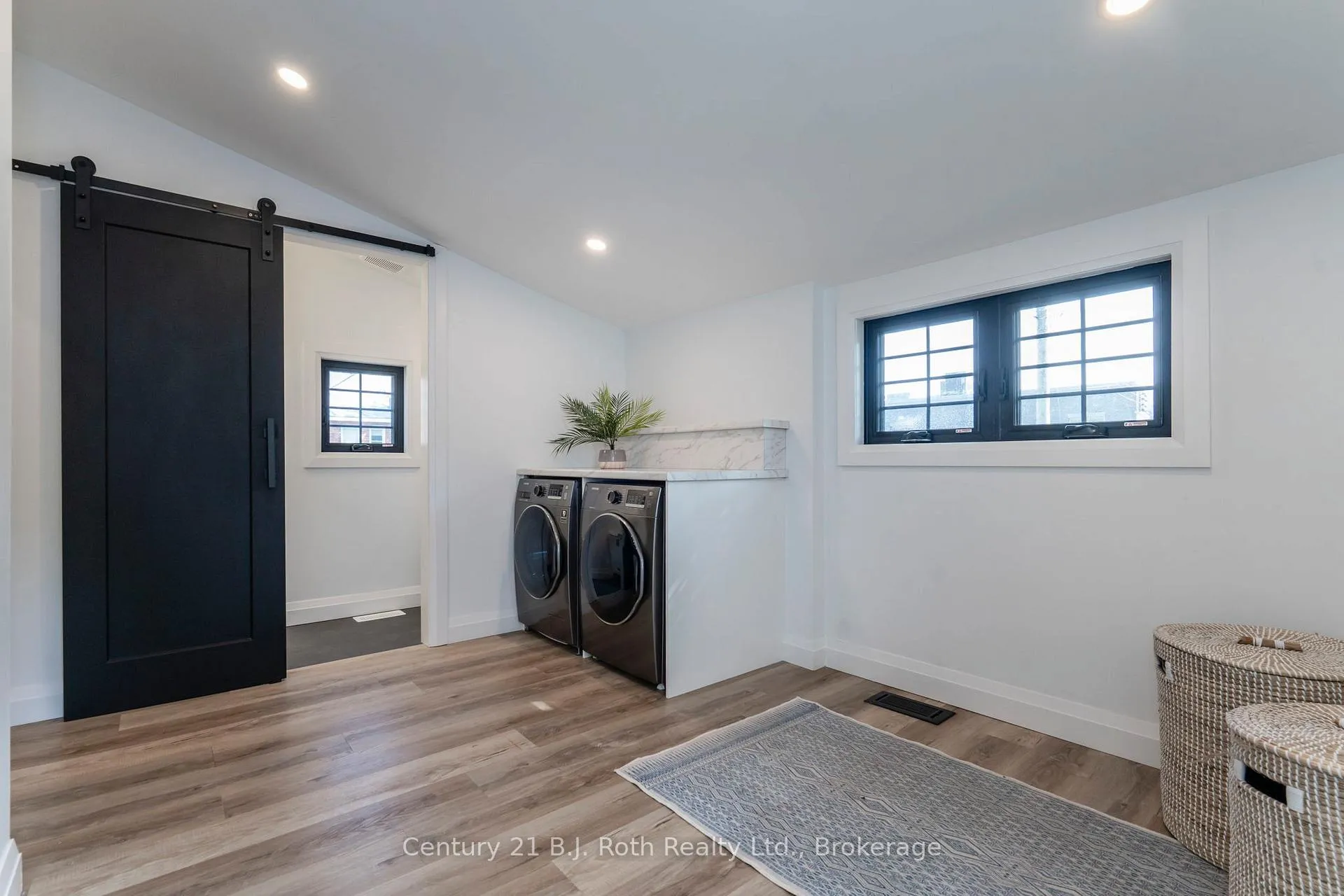 Photo 13 of 339 First Street, Midland — HOMEH
