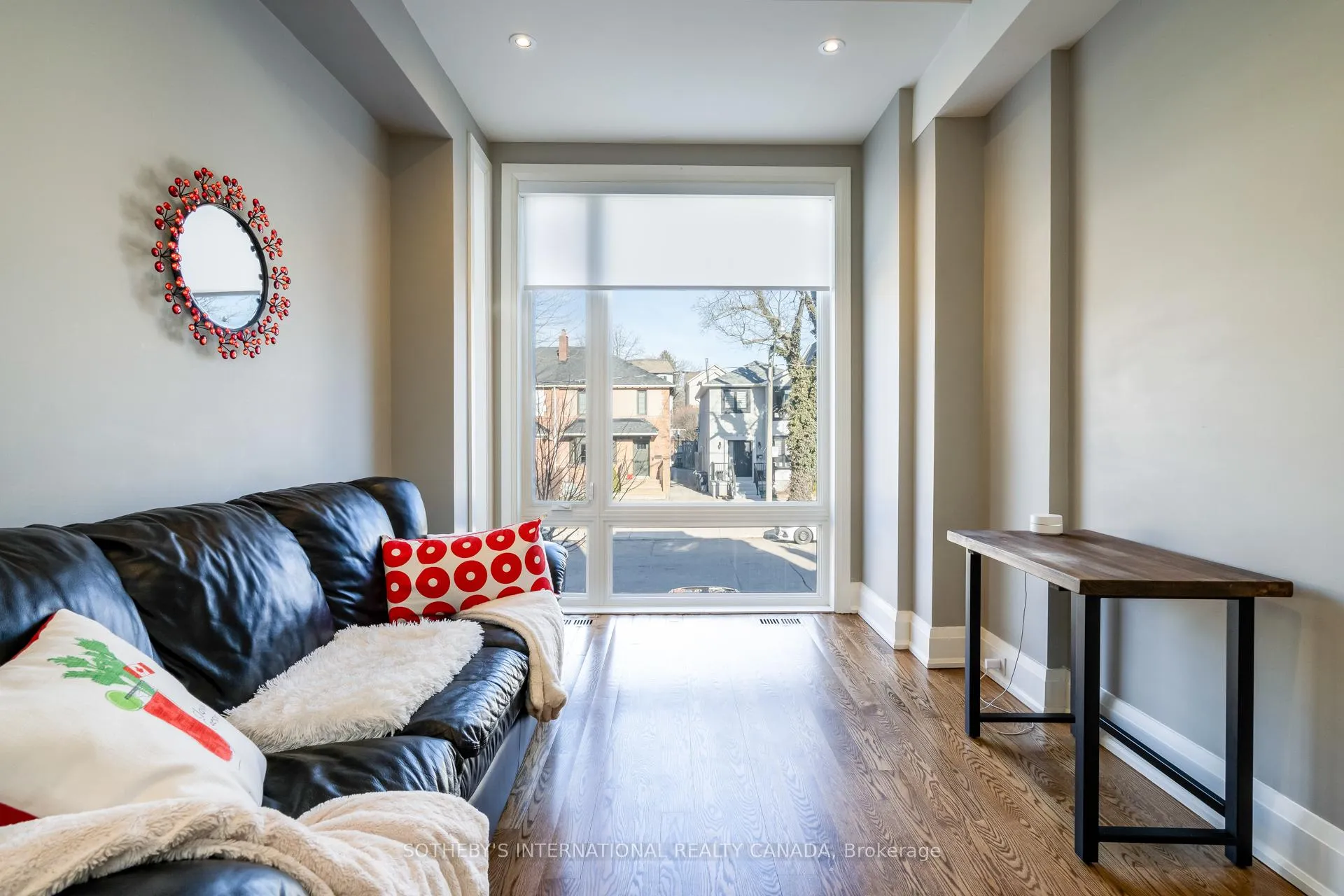 Photo 9 of 209B Glengarry Avenue, Toronto, Lawrence Park North — HOMEH