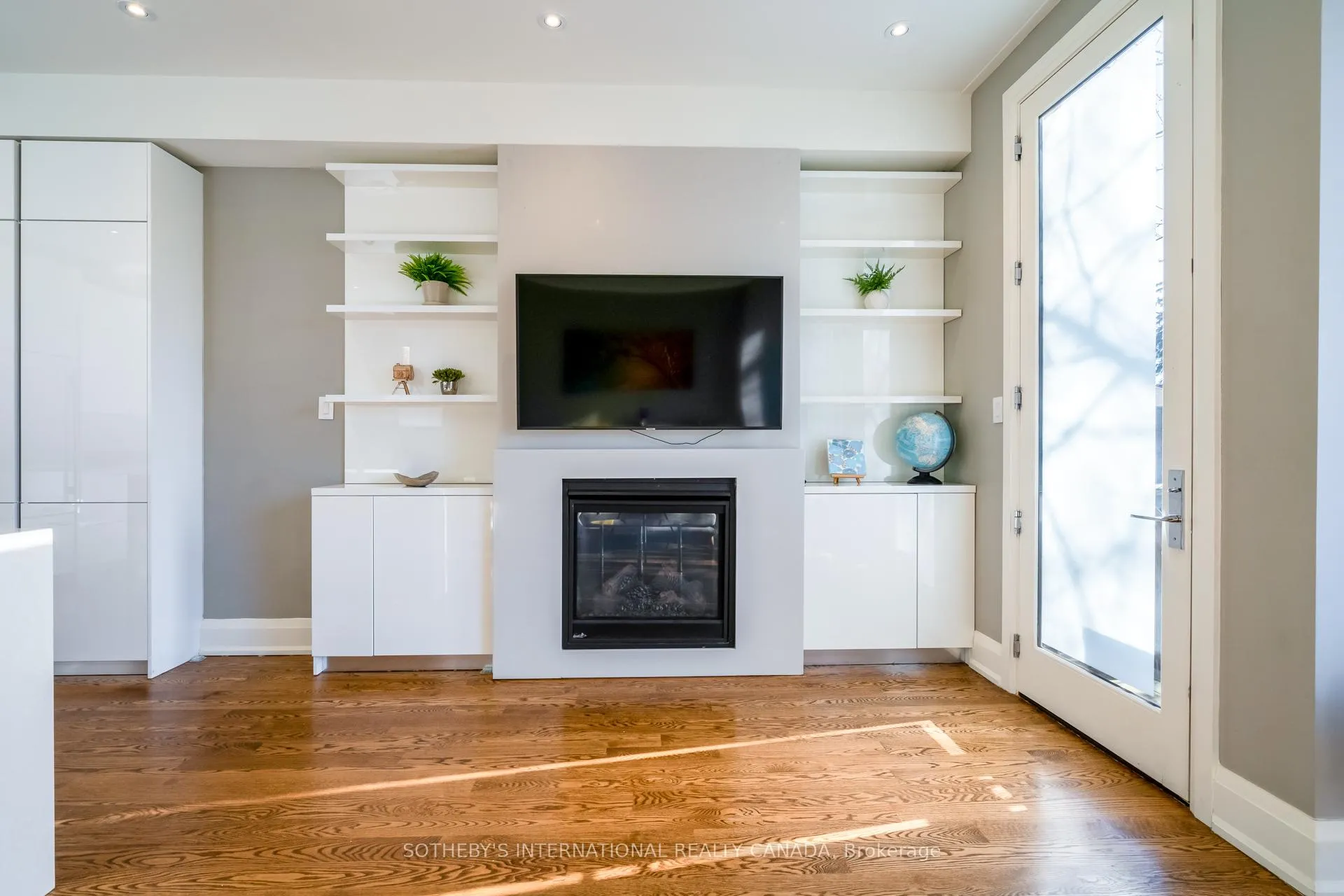 Photo 14 of 209B Glengarry Avenue, Toronto, Lawrence Park North — HOMEH