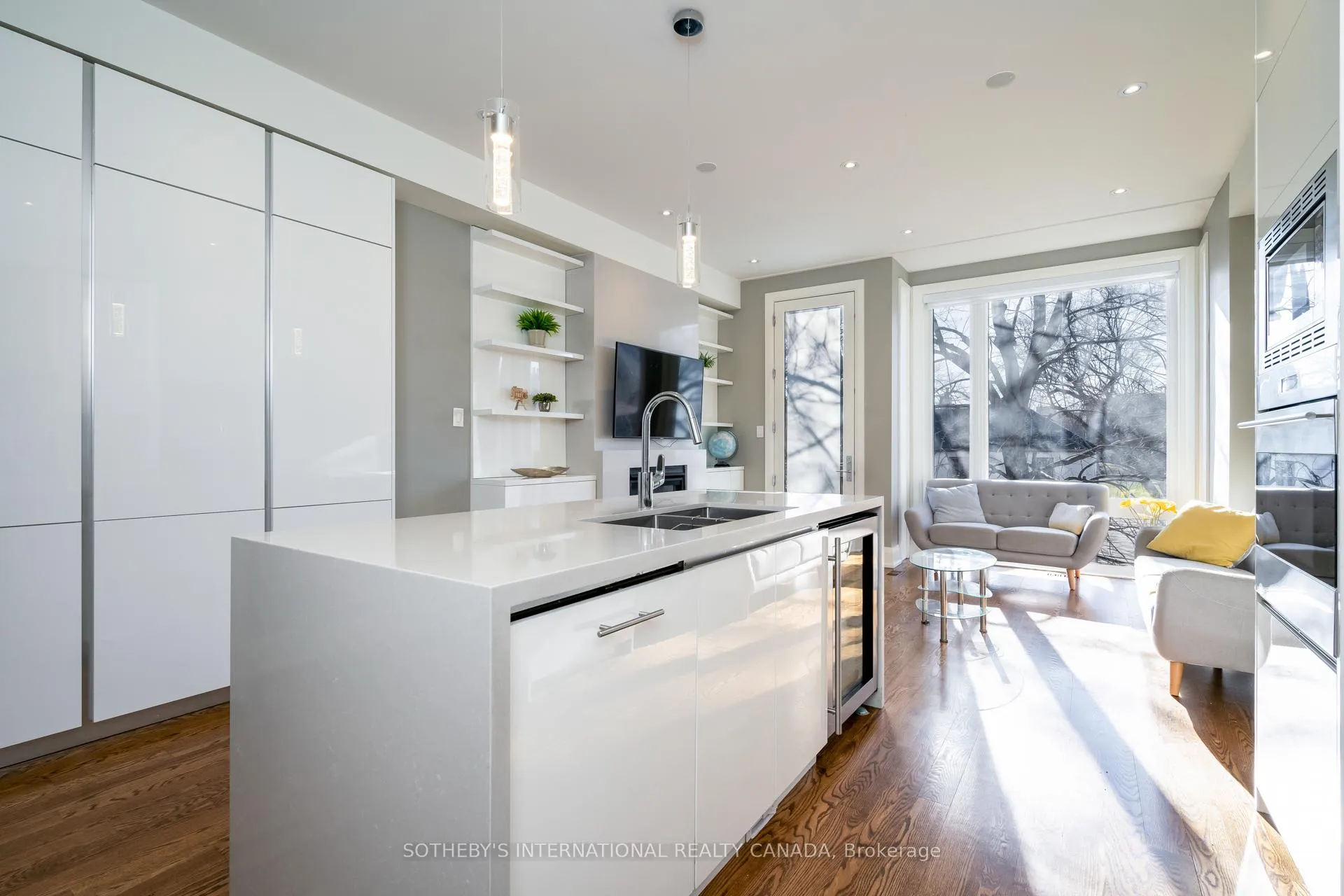 Photo 18 of 209B Glengarry Avenue, Toronto, Lawrence Park North — HOMEH