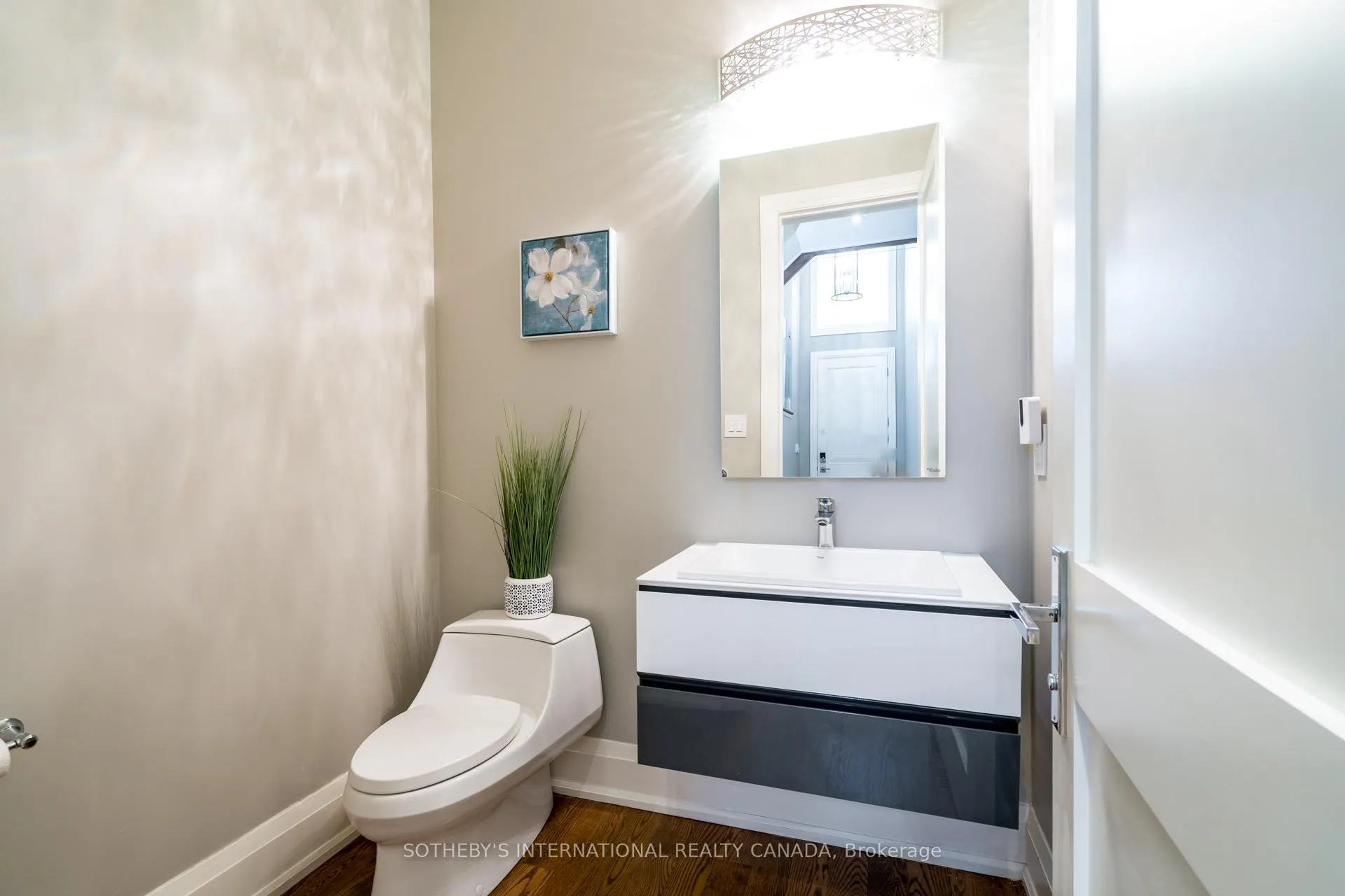 Photo 26 of 209B Glengarry Avenue, Toronto, Lawrence Park North — HOMEH