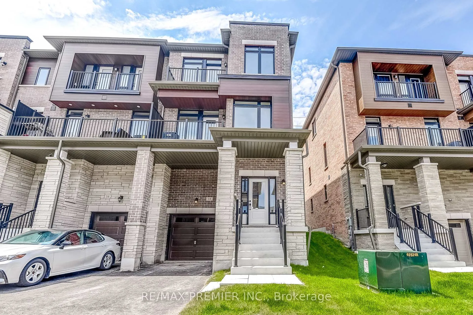 Photo 1 of 14 Cunliffe Lane, Ajax, South East — HOMEH
