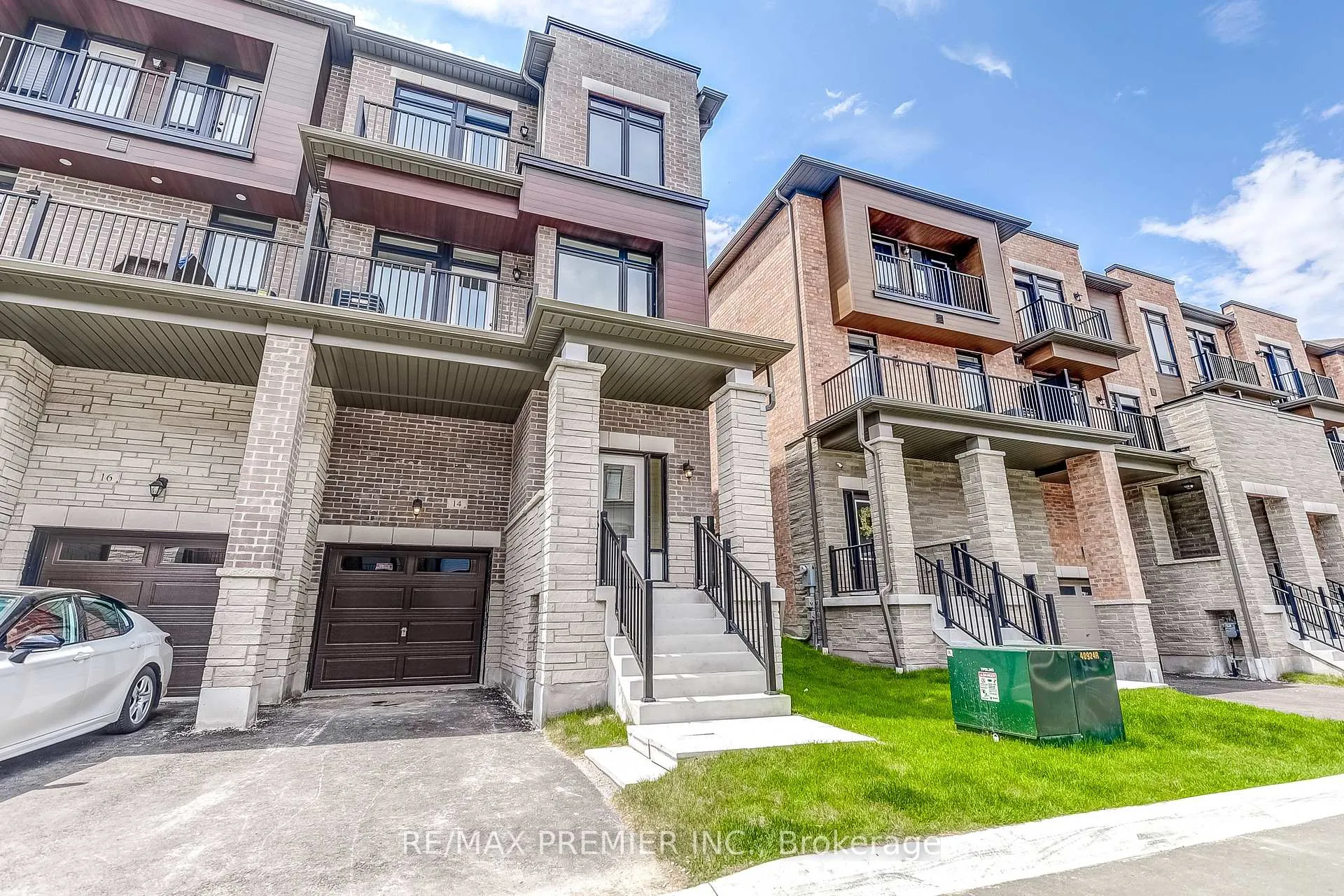 Photo 2 of 14 Cunliffe Lane, Ajax, South East — HOMEH