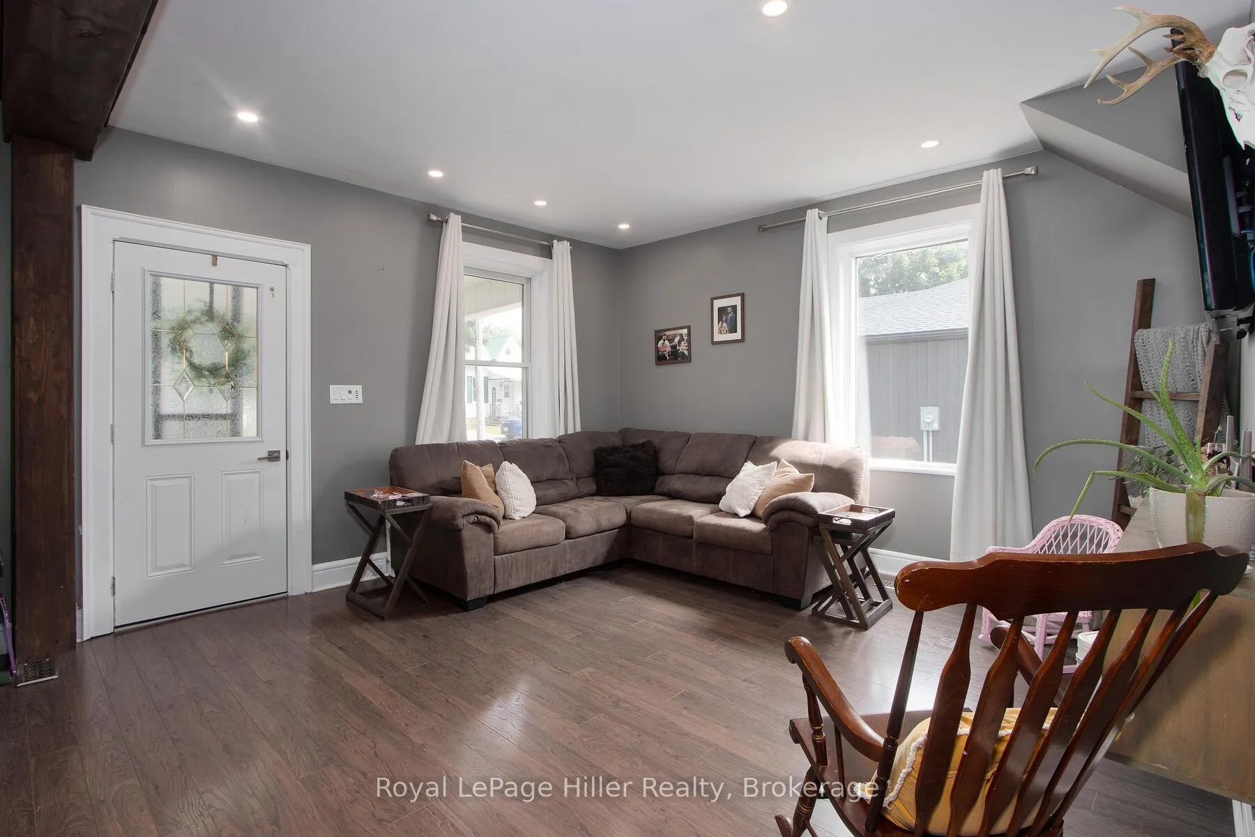 Photo 11 of 53 George Street E, Huron East, Seaforth — HOMEH