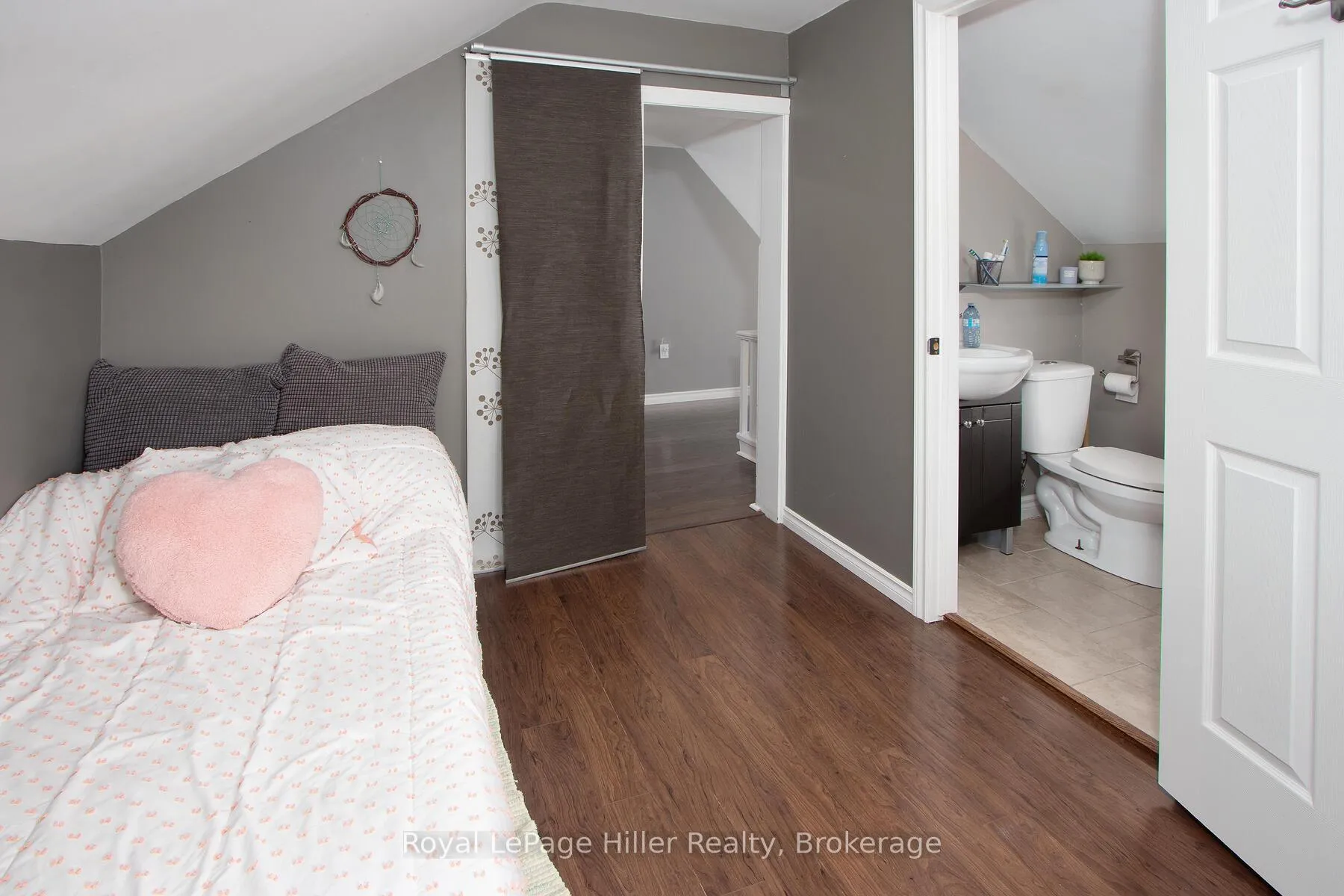 Photo 23 of 53 George Street E, Huron East, Seaforth — HOMEH