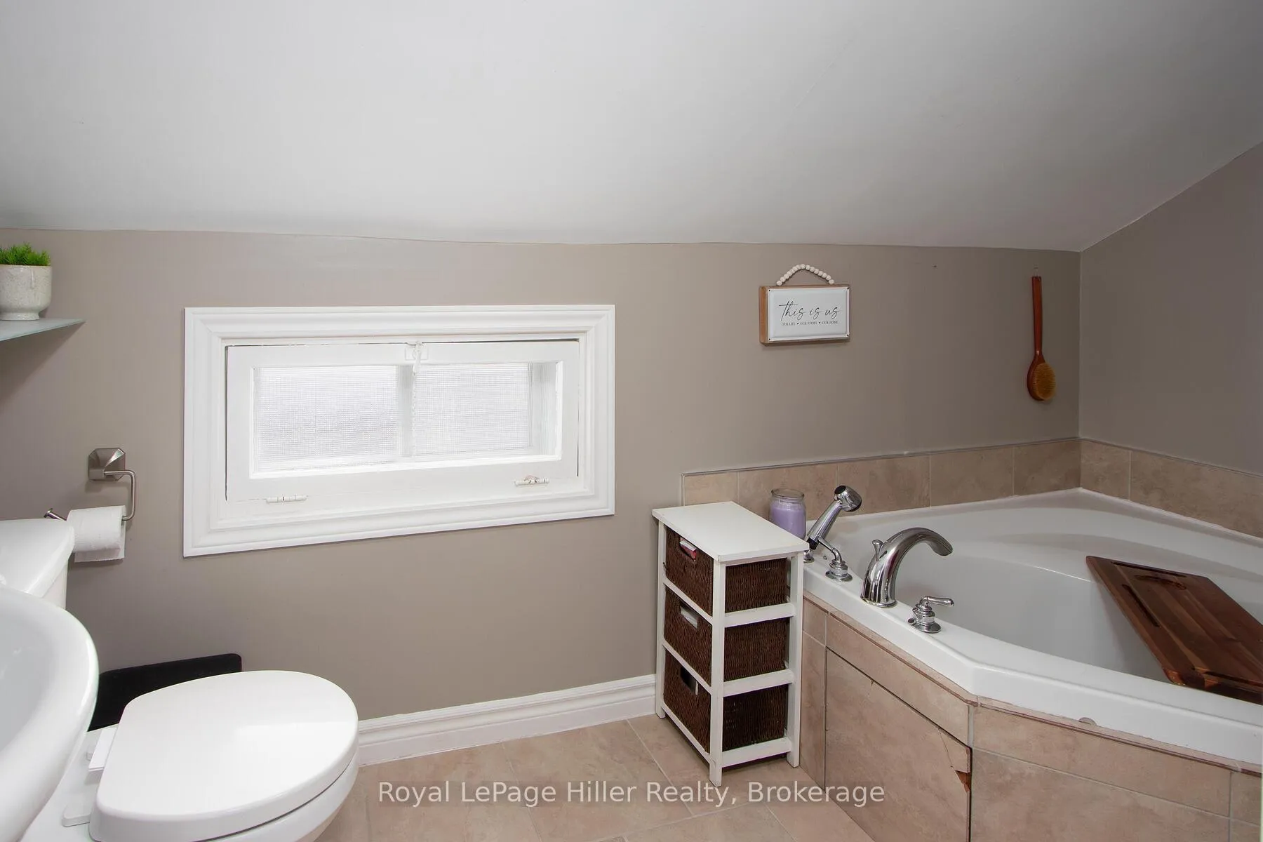 Photo 27 of 53 George Street E, Huron East, Seaforth — HOMEH