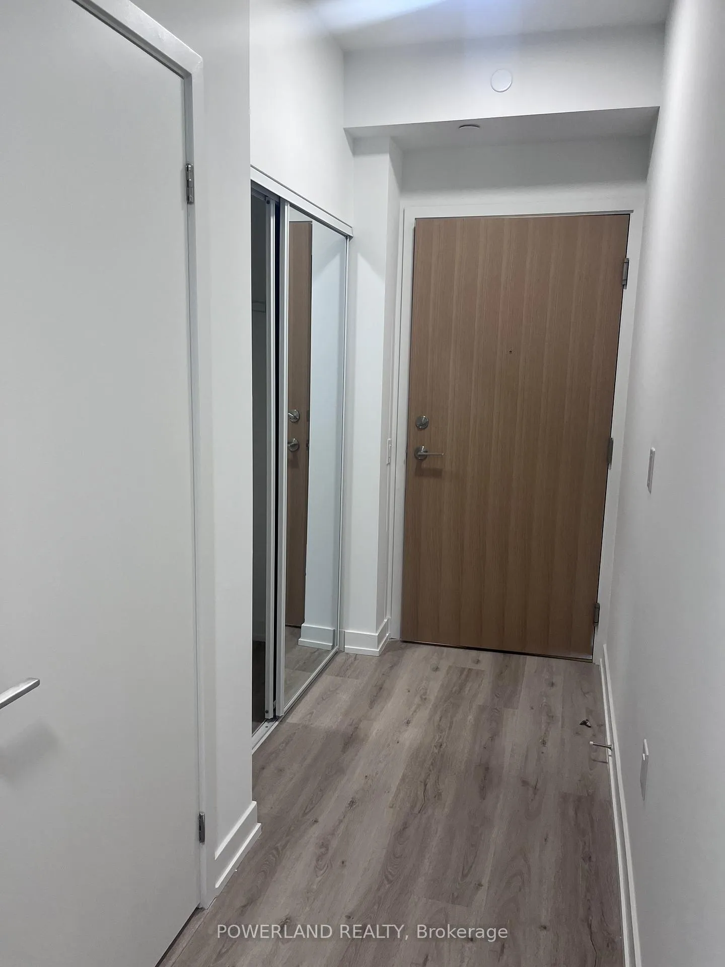 Photo 5 of Unit 3006, 395 Square One Drive, Mississauga, City Centre — HOMEH