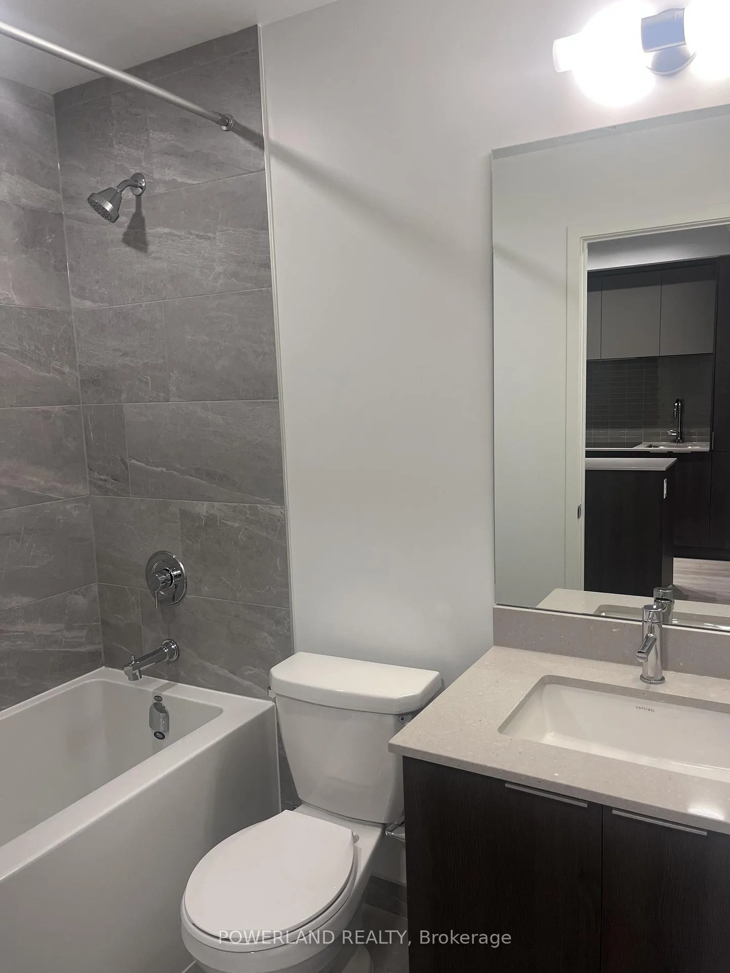 Photo 10 of Unit 3006, 395 Square One Drive, Mississauga, City Centre — HOMEH