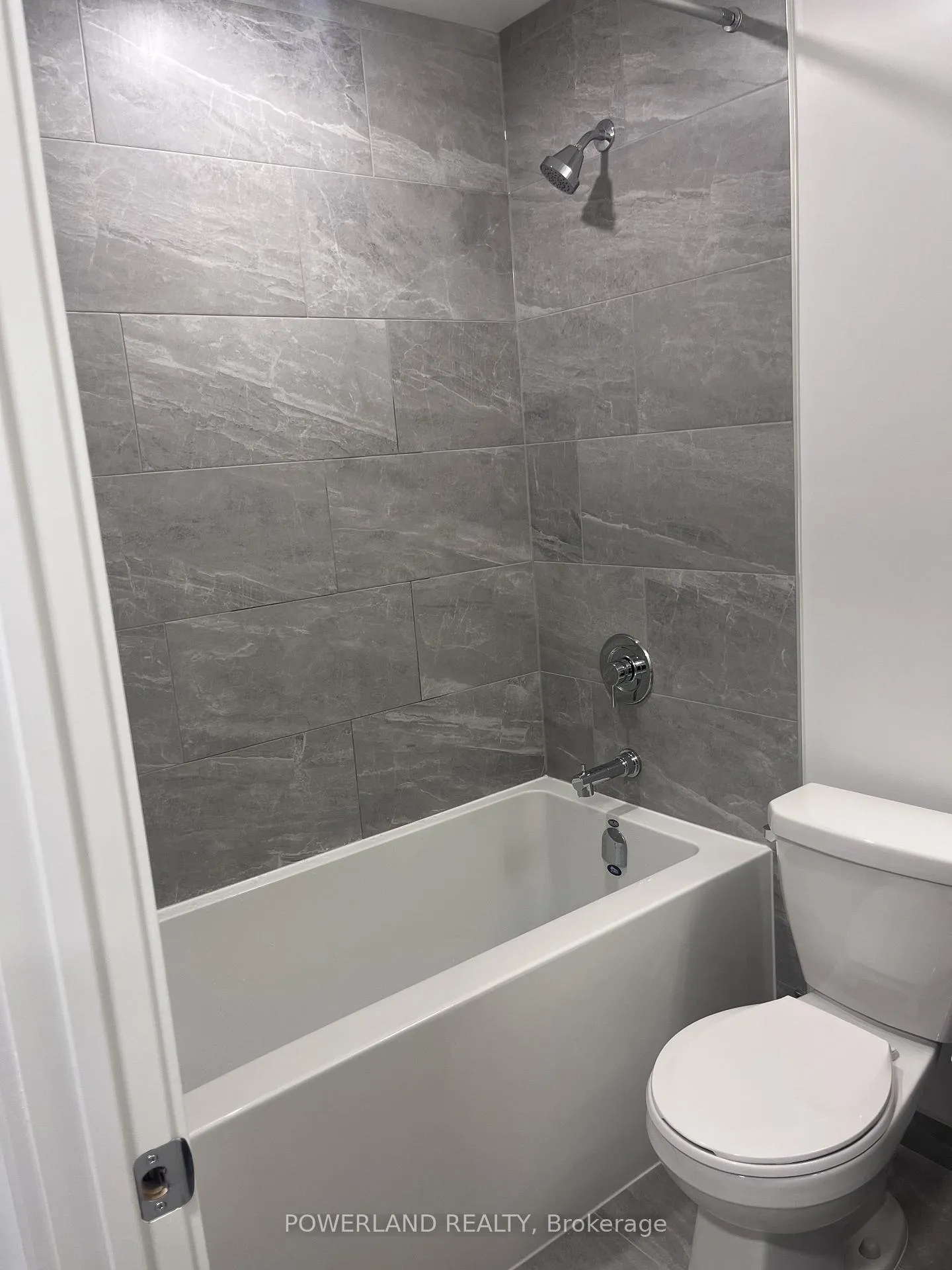 Photo 13 of Unit 3006, 395 Square One Drive, Mississauga, City Centre — HOMEH