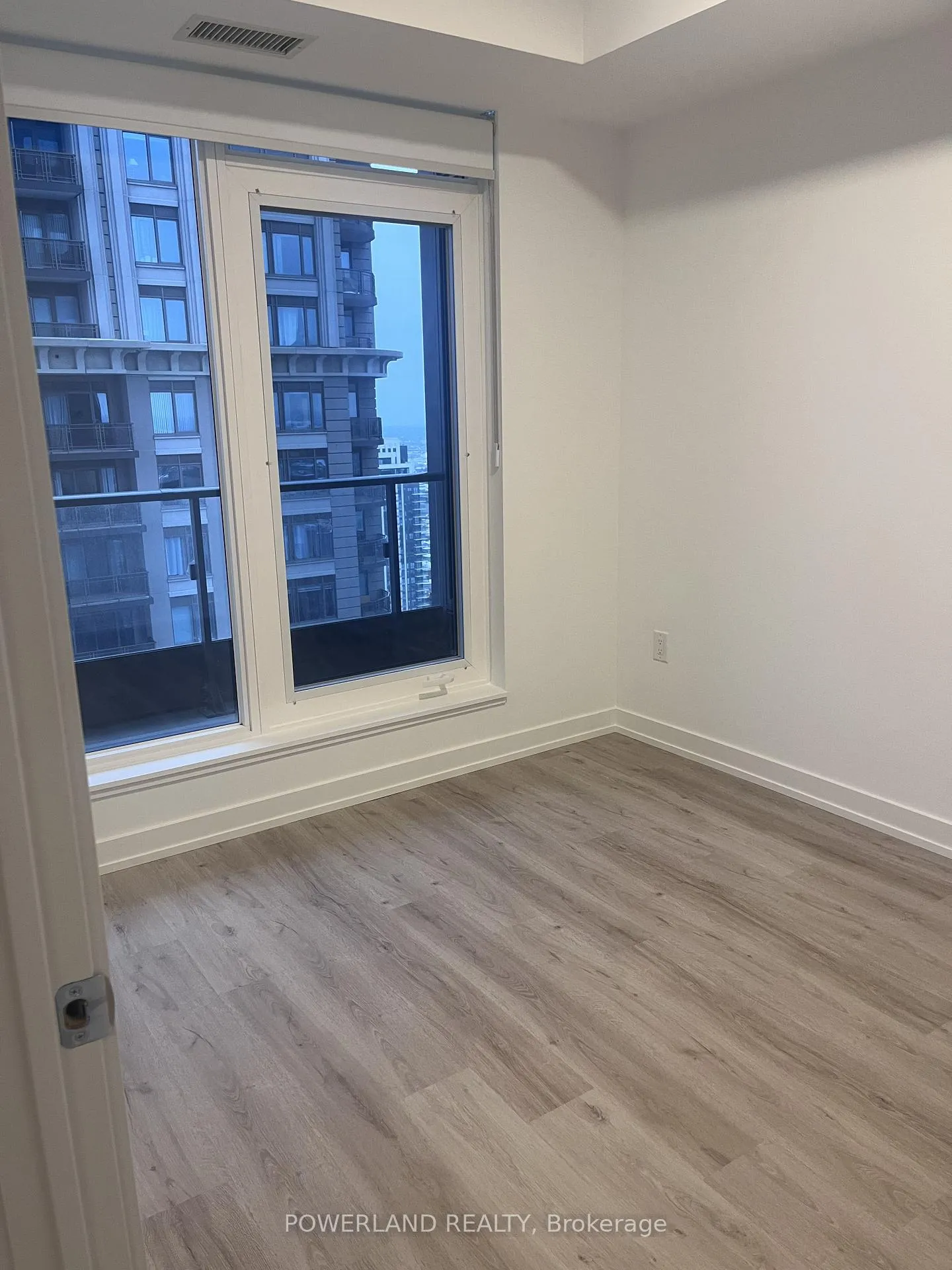 Photo 26 of Unit 3006, 395 Square One Drive, Mississauga, City Centre — HOMEH