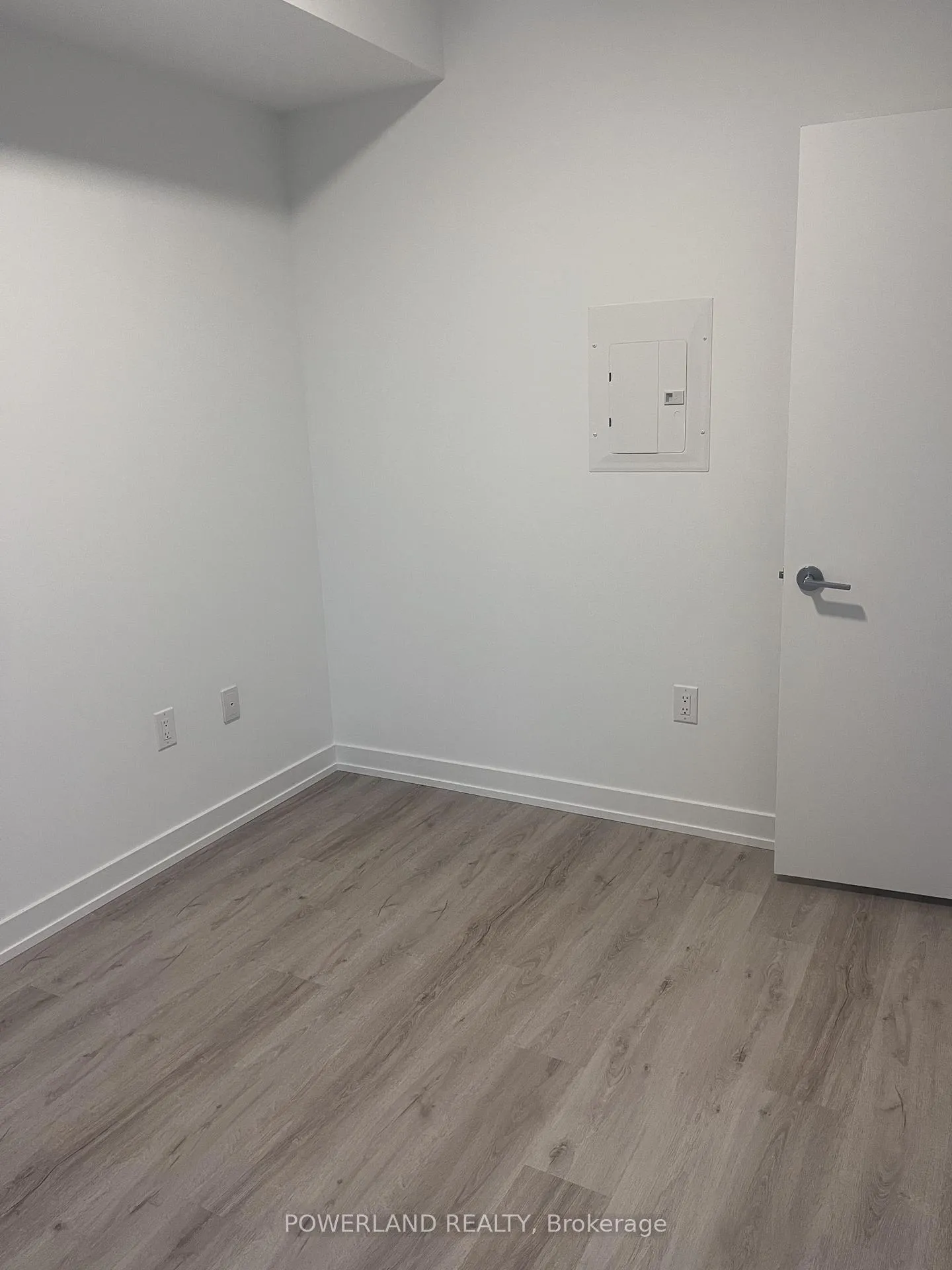Photo 30 of Unit 3006, 395 Square One Drive, Mississauga, City Centre — HOMEH