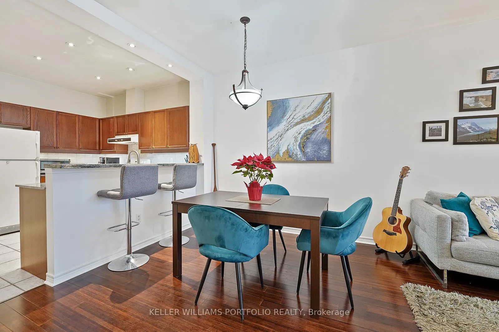 Photo 9 of Unit 206, 1 Leaside Park Drive, Toronto, Thorncliffe Park — HOMEH