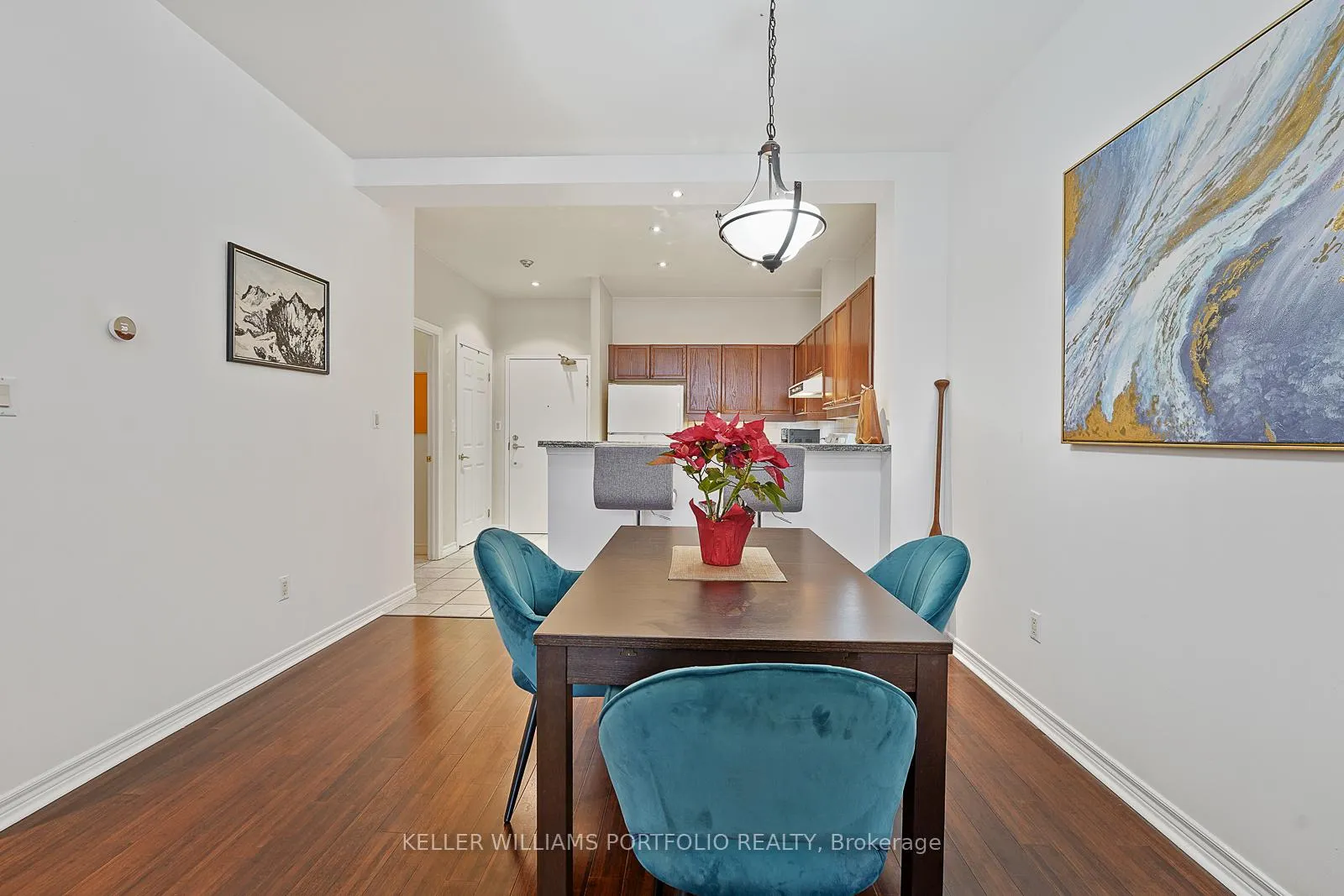Photo 11 of Unit 206, 1 Leaside Park Drive, Toronto, Thorncliffe Park — HOMEH