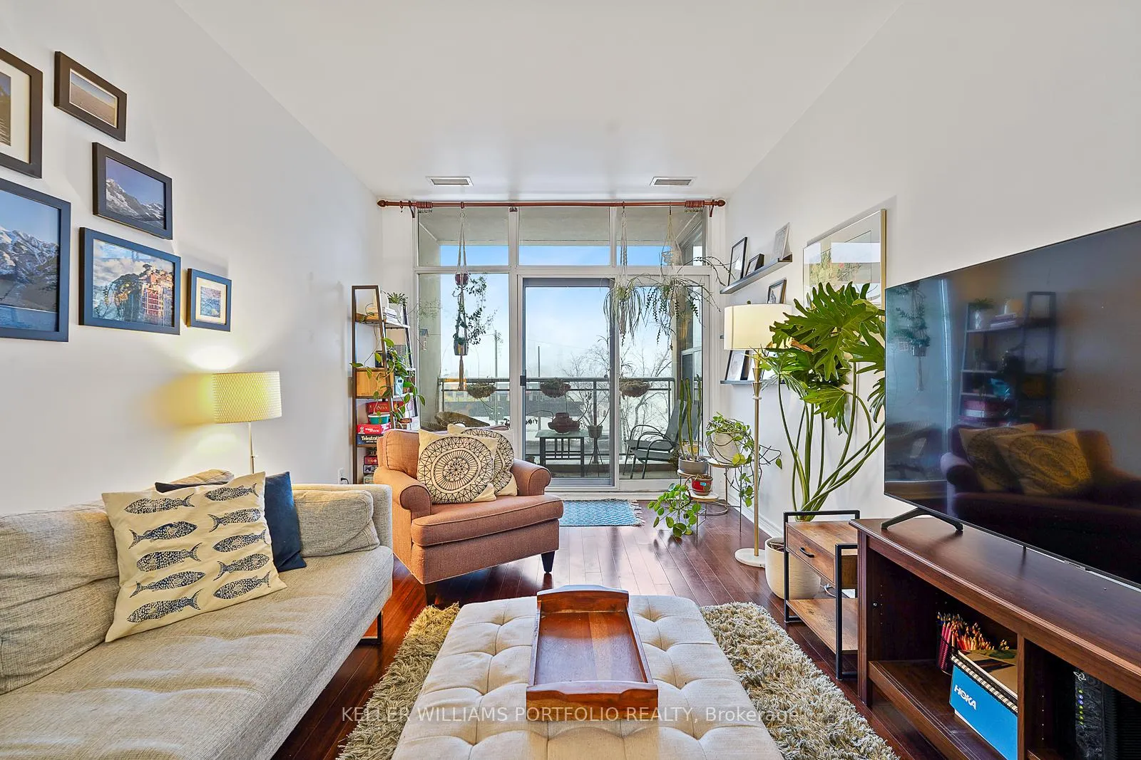 Photo 12 of Unit 206, 1 Leaside Park Drive, Toronto, Thorncliffe Park — HOMEH