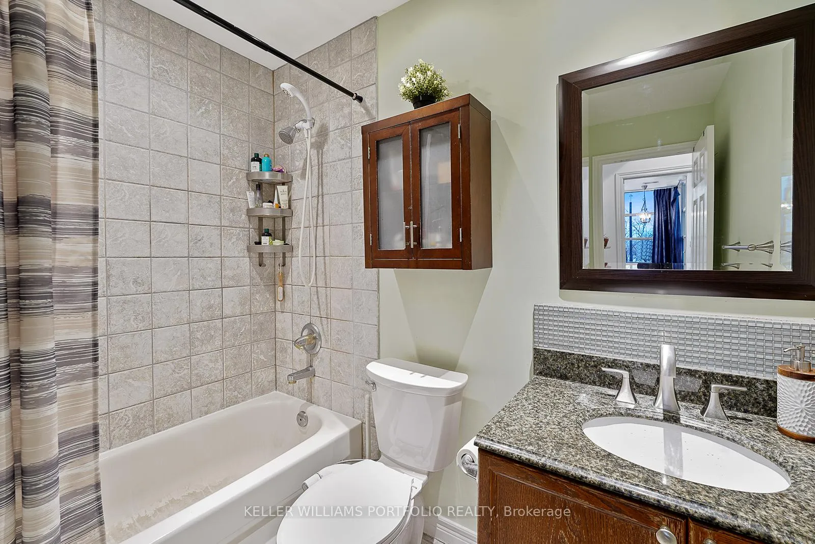 Photo 22 of Unit 206, 1 Leaside Park Drive, Toronto, Thorncliffe Park — HOMEH