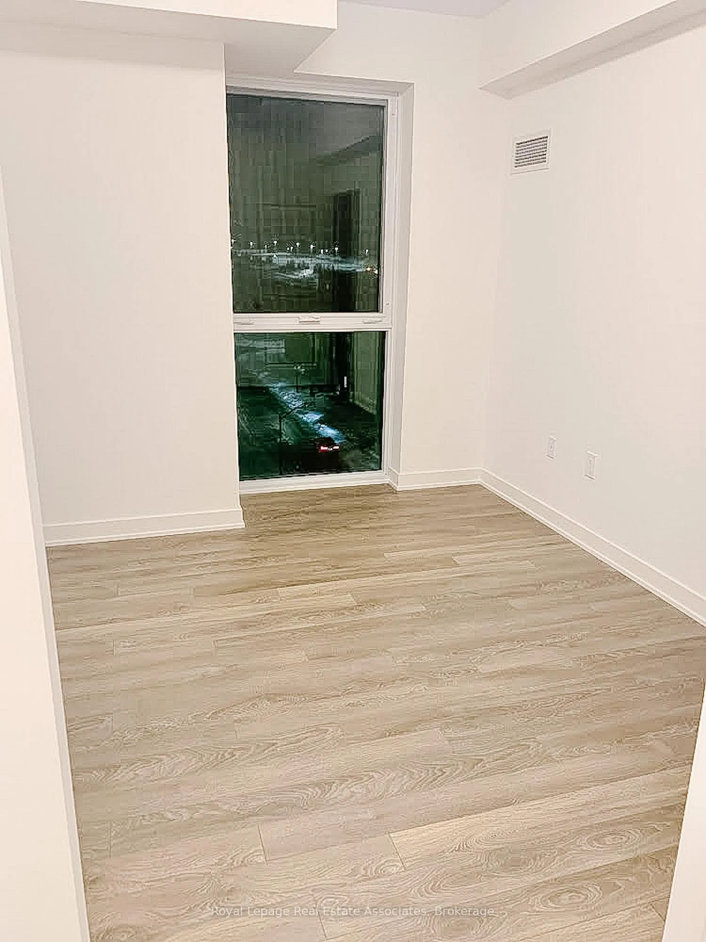 Photo 5 of Unit 629, 100 Eagle Rock Way, Vaughan, Rural Vaughan — HOMEH