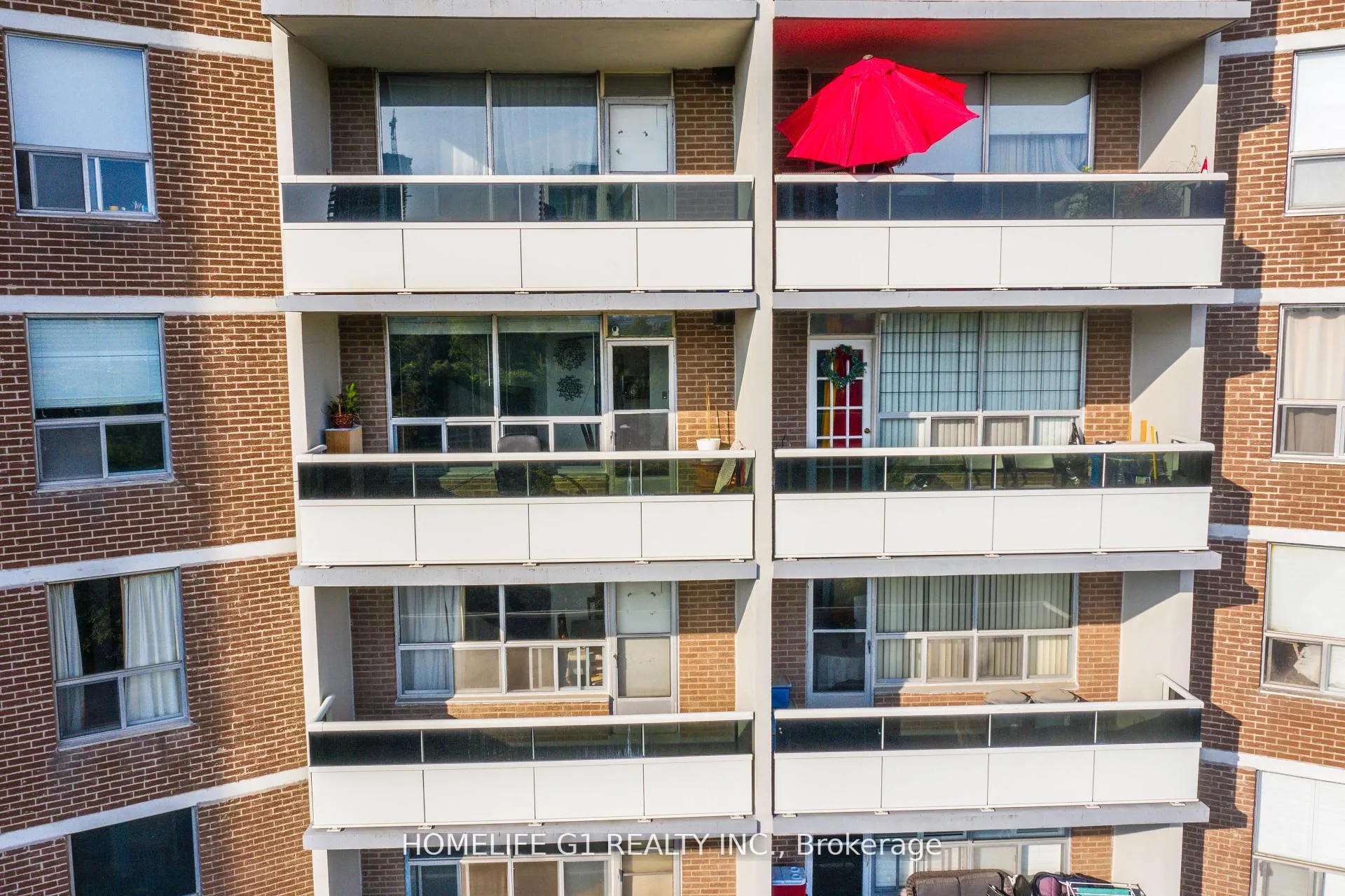 Photo 6 of Unit 706, 5 Shady Golfway, Toronto, Flemingdon Park — HOMEH