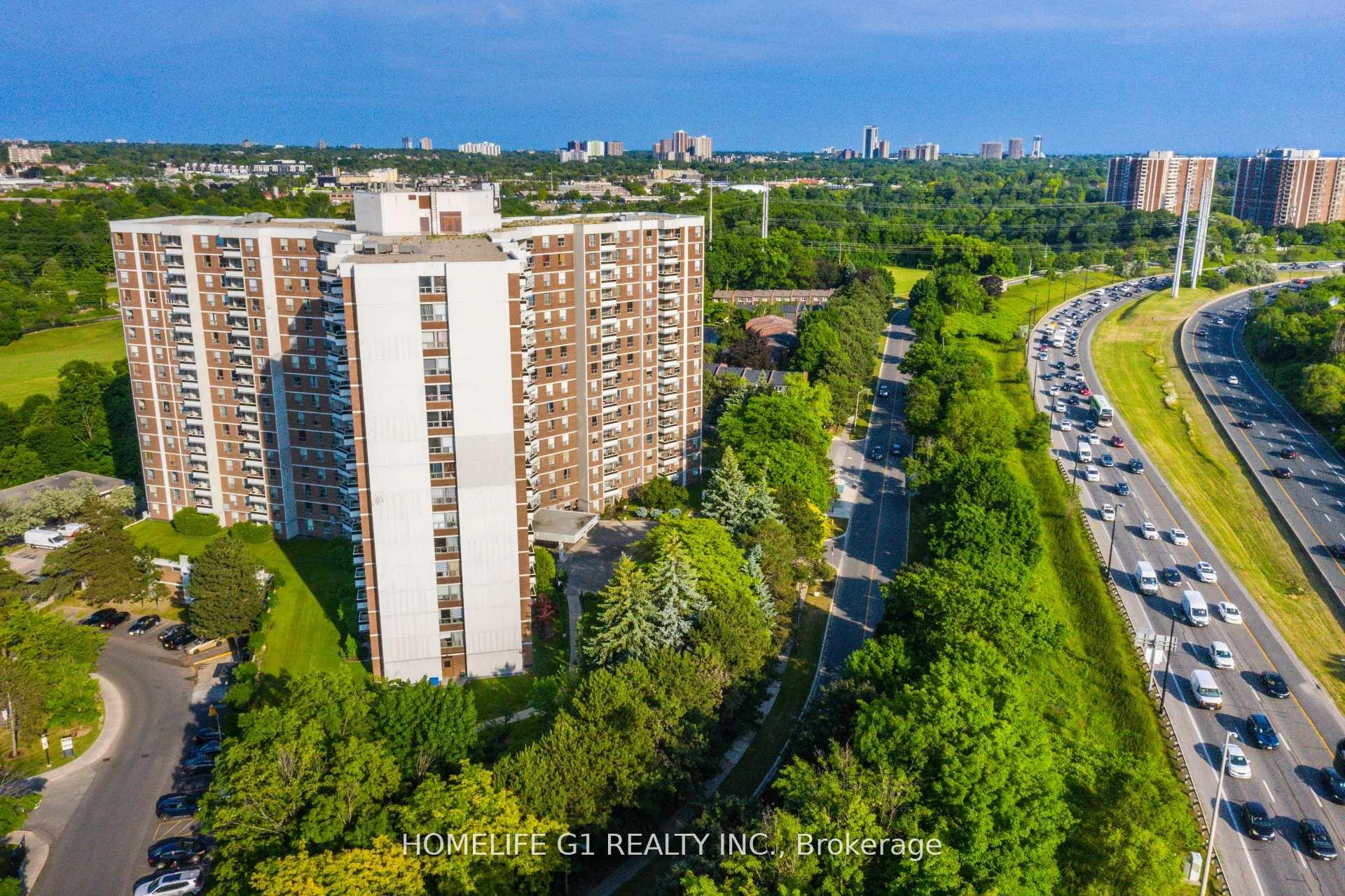 Photo 8 of Unit 706, 5 Shady Golfway, Toronto, Flemingdon Park — HOMEH