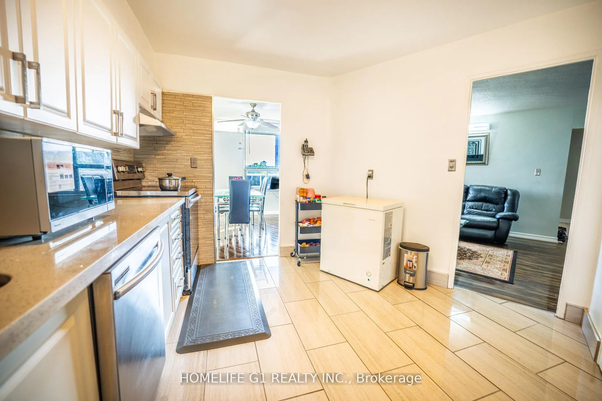 Photo 34 of Unit 706, 5 Shady Golfway, Toronto, Flemingdon Park — HOMEH