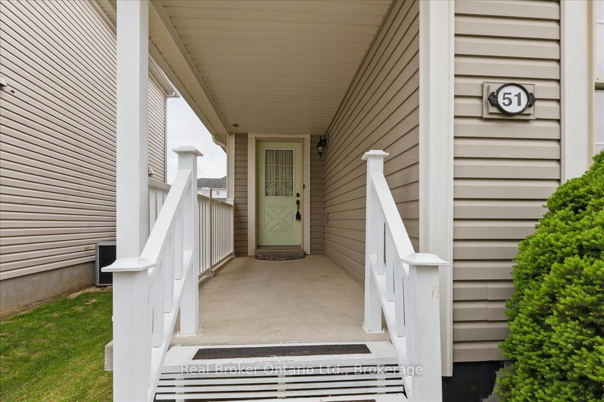 Photo 3 of 51 Hollinrake Avenue, Brant, Brantford Twp — HOMEH