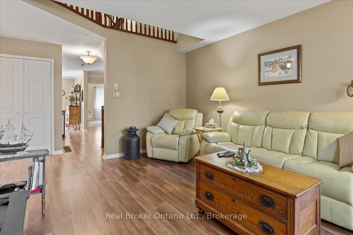 Photo 7 of 51 Hollinrake Avenue, Brant, Brantford Twp — HOMEH